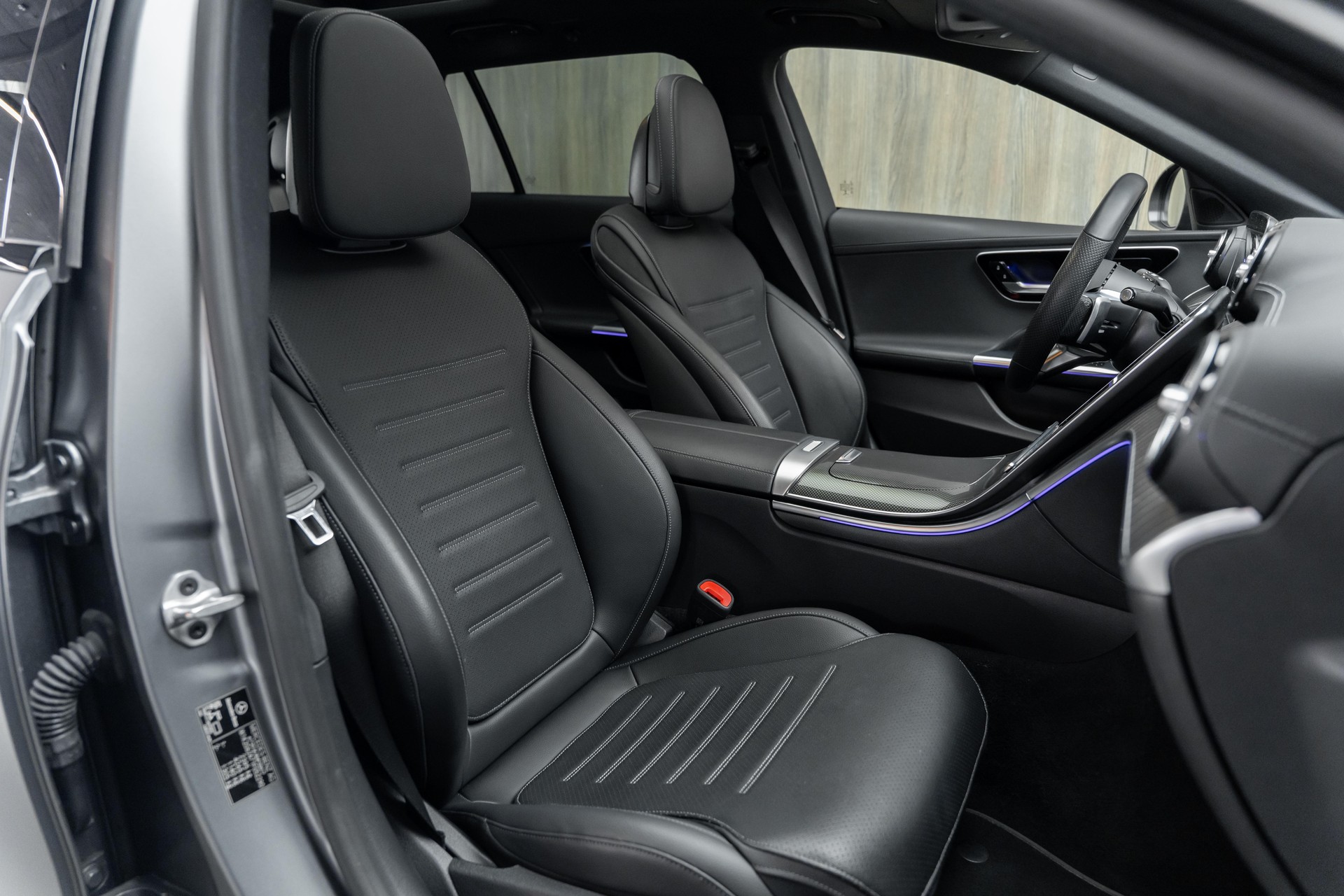 MERCEDES-BENZ C 300 T 4Matic AMG Line | Grau Magno | CH-Fz-image-8
