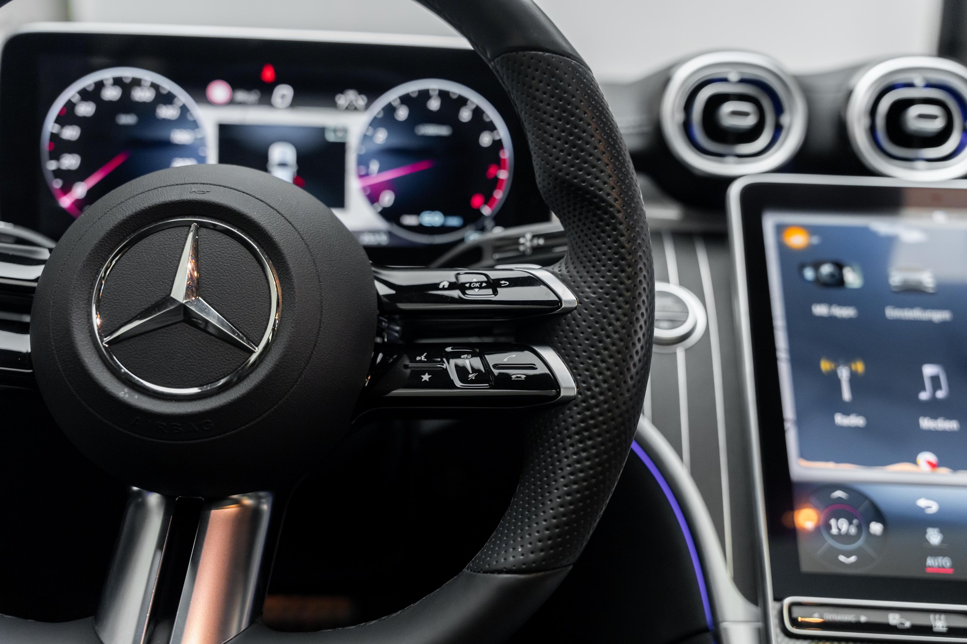 MERCEDES-BENZ C 300 T 4Matic AMG Line | Grau Magno | CH-Fz-image-20
