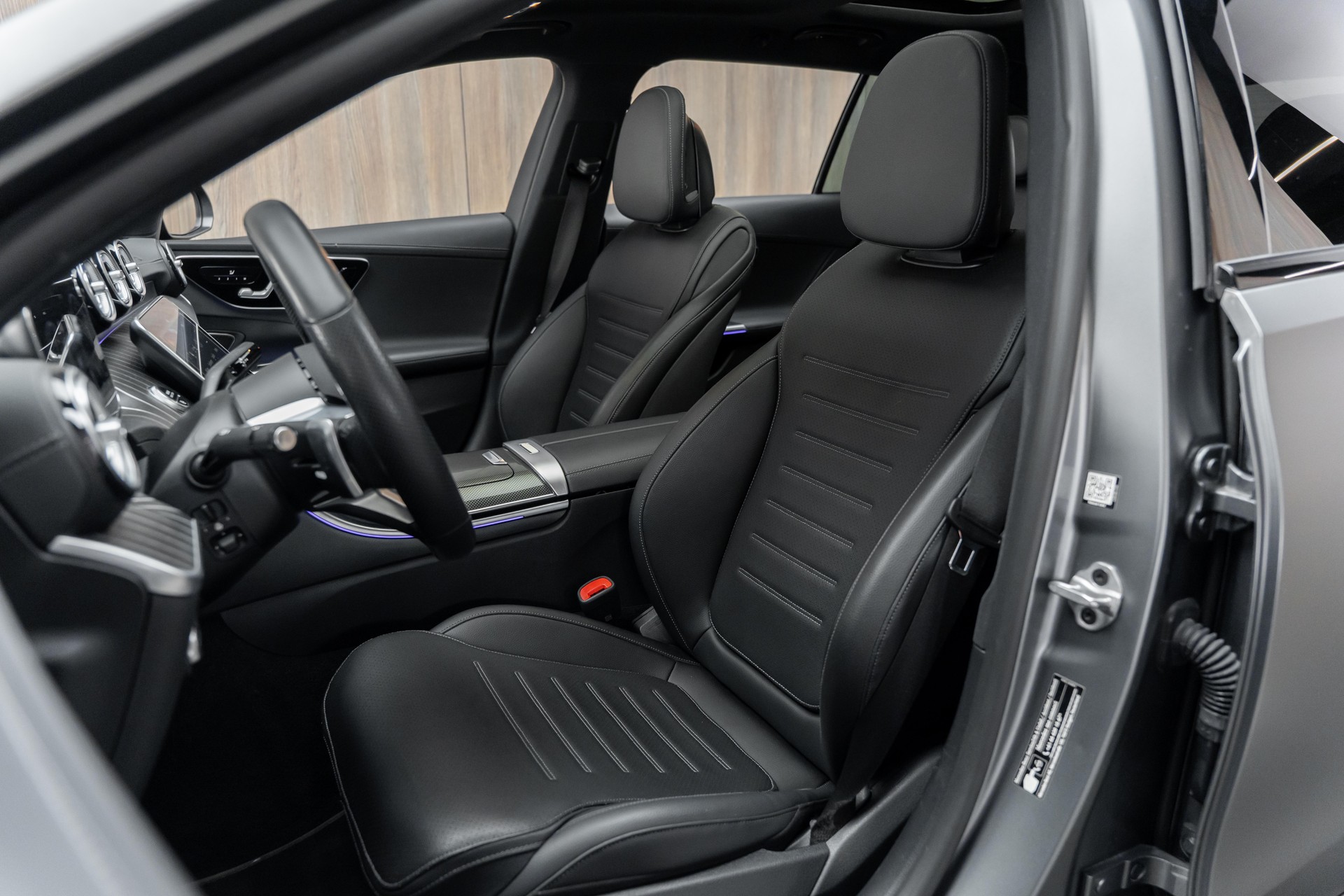 MERCEDES-BENZ C 300 T 4Matic AMG Line | Grau Magno | CH-Fz-image-5