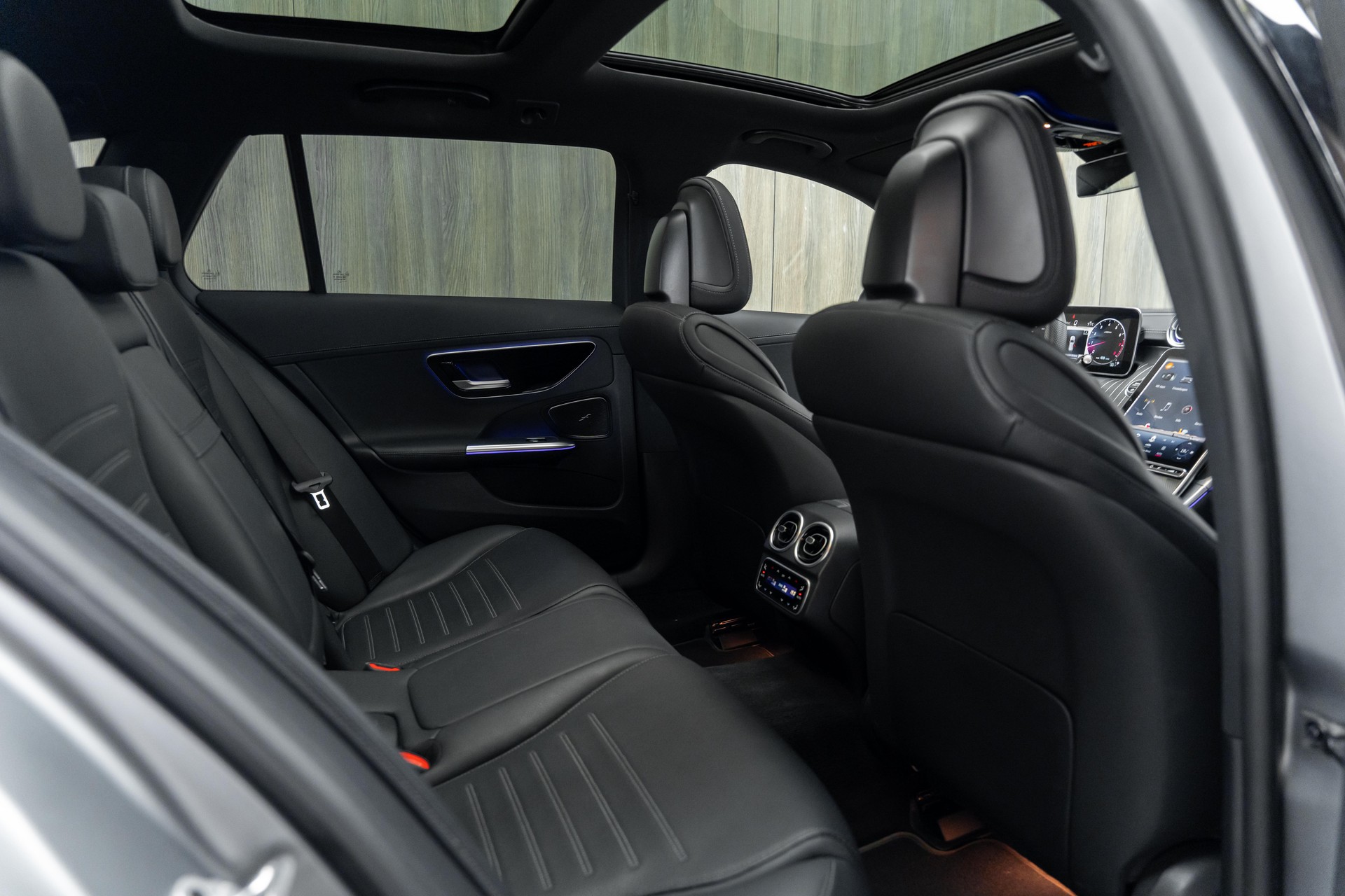 MERCEDES-BENZ C 300 T 4Matic AMG Line | Grau Magno | CH-Fz-image-9