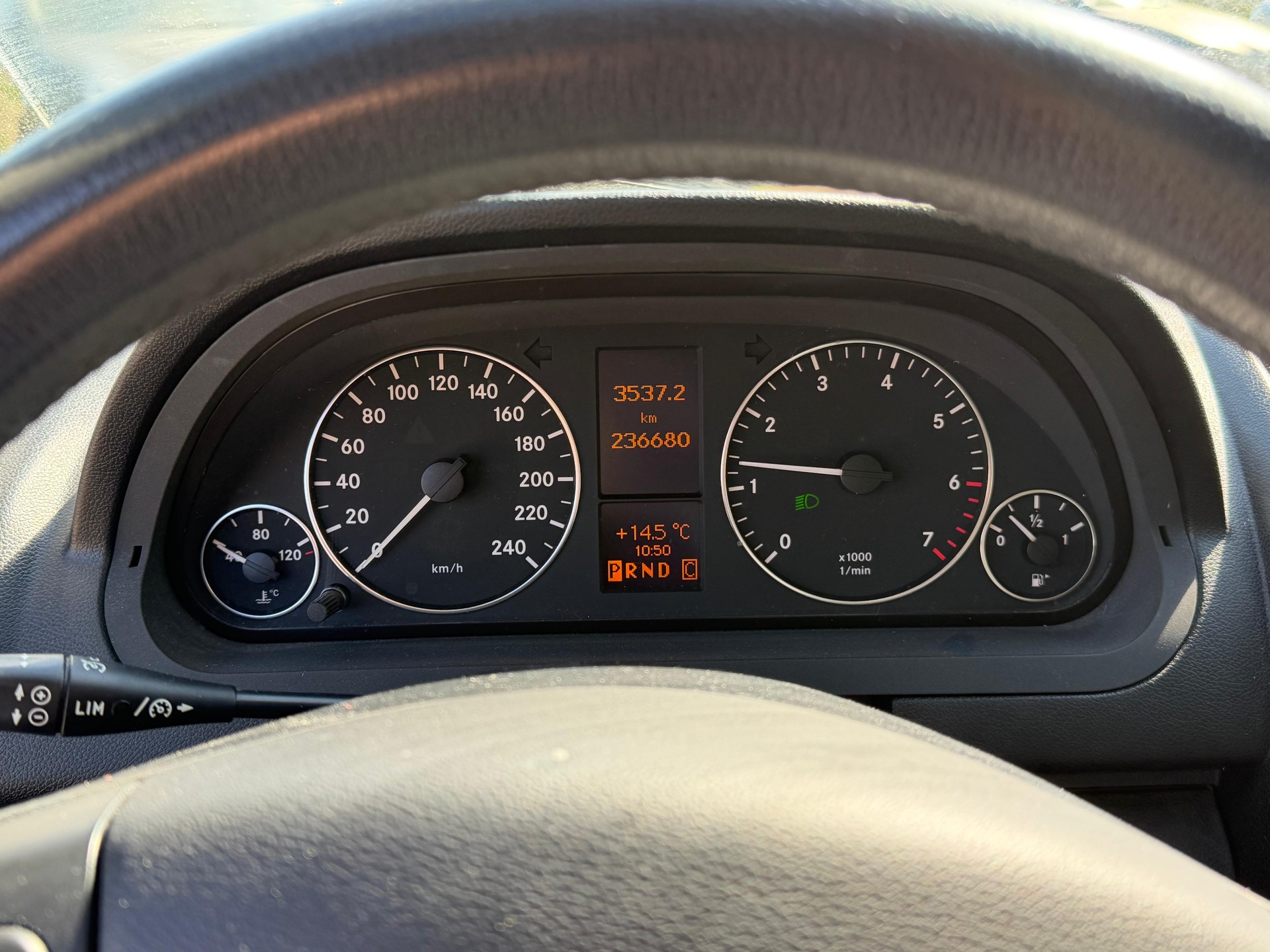 MERCEDES-BENZ A 180 Automat-image-3