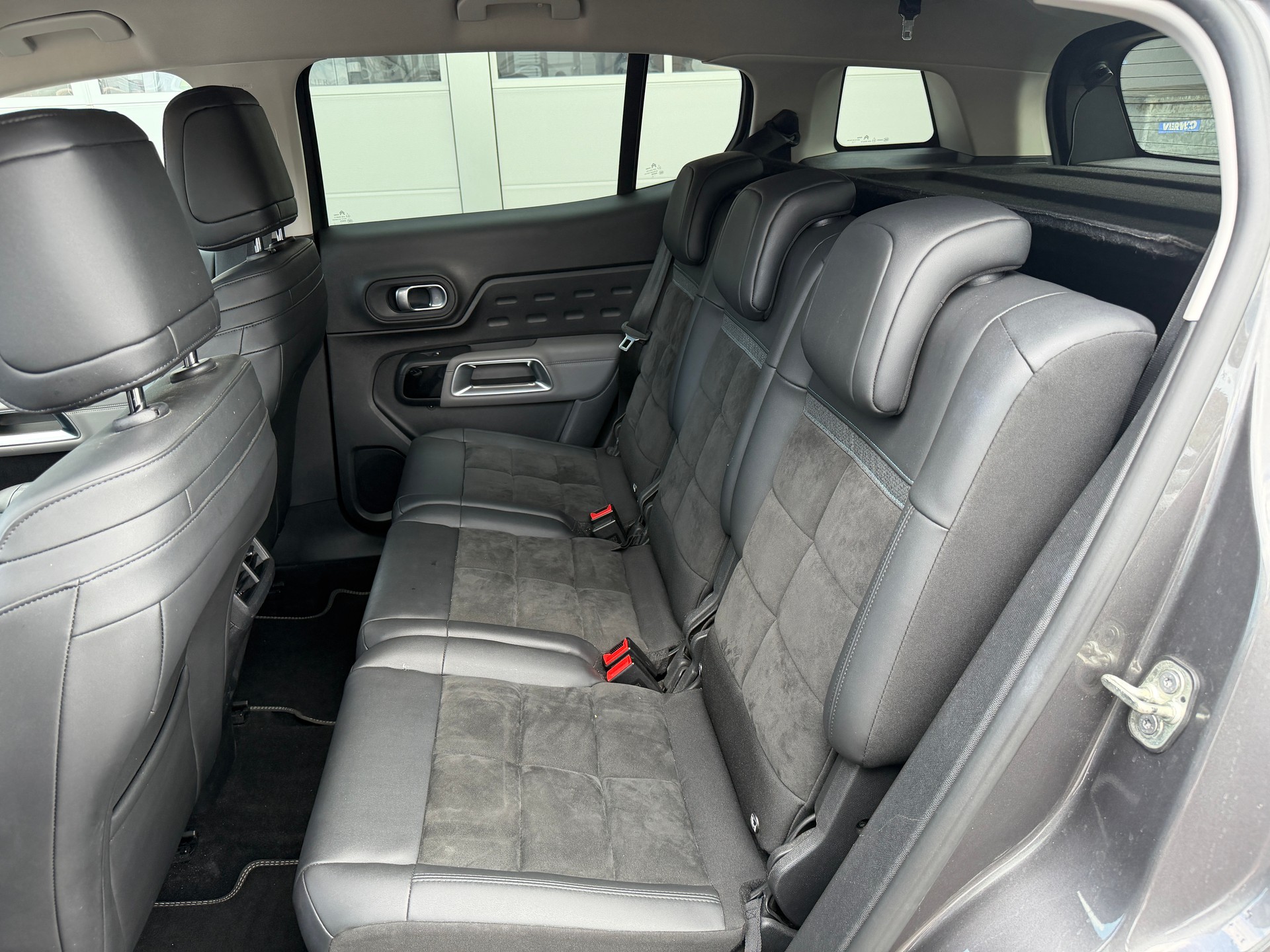 CITROEN C5 Aircross 1.6 Plug-in Hybrid Swiss Edition-image-6