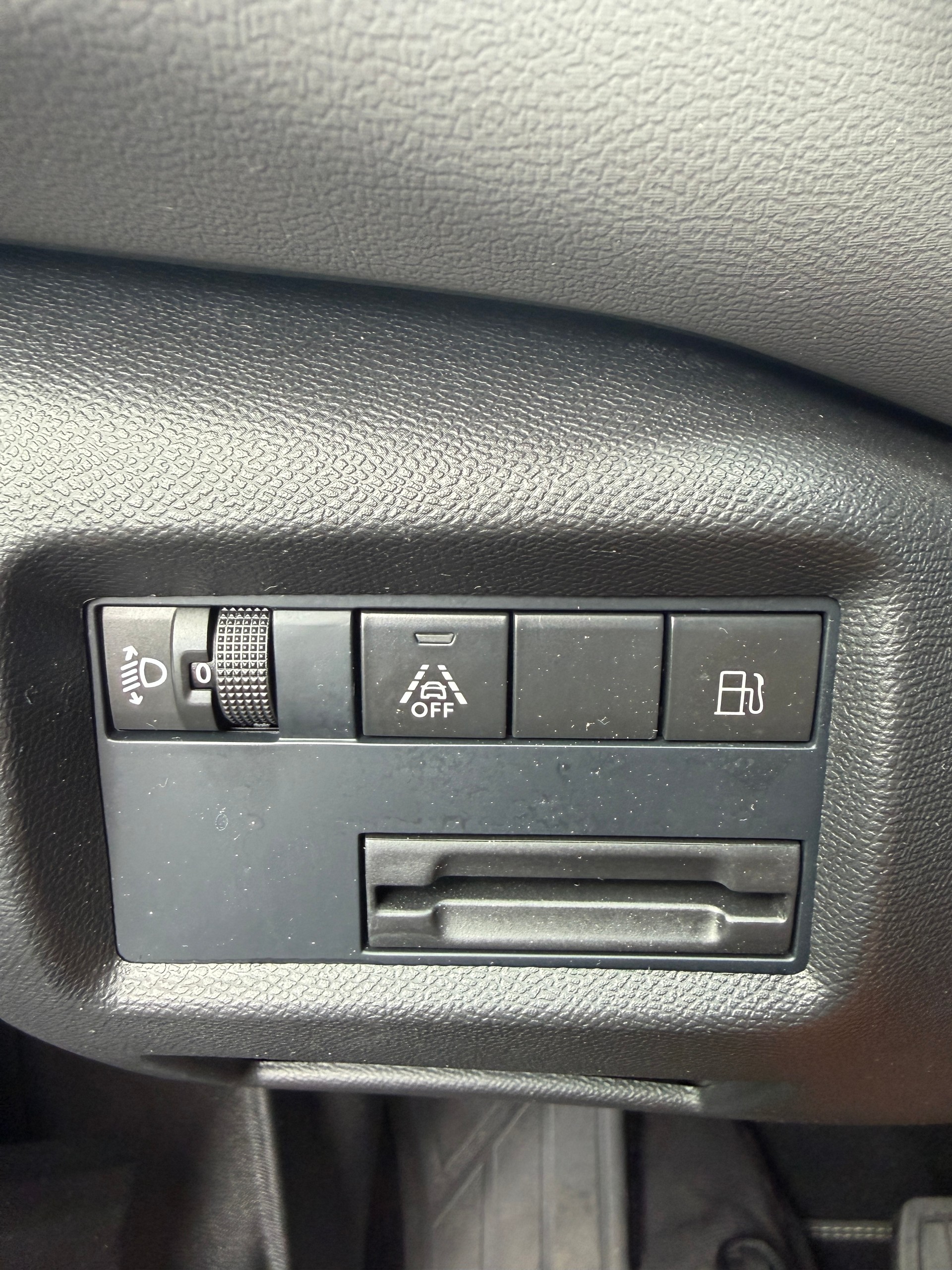 CITROEN C5 Aircross 1.6 Plug-in Hybrid Swiss Edition-image-12