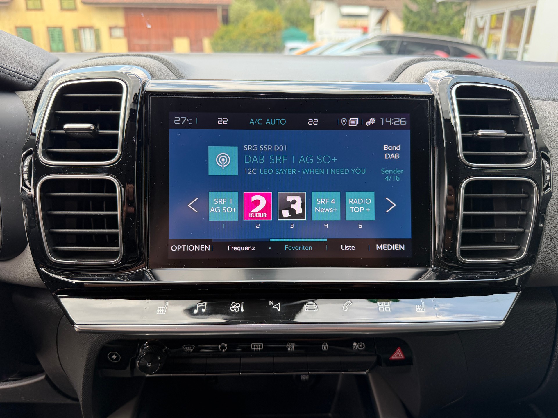 CITROEN C5 Aircross 1.6 Plug-in Hybrid Swiss Edition-image-9
