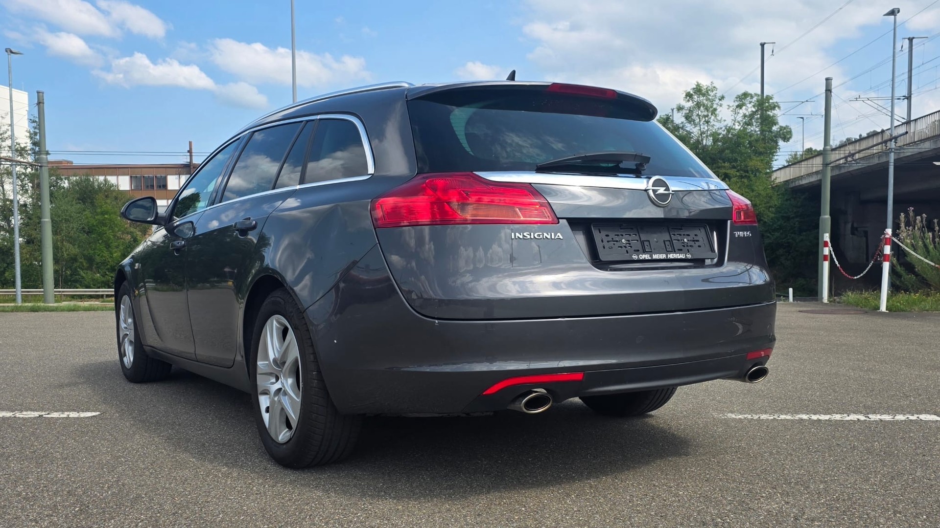 OPEL Insignia Sports Tourer 1.6 Turbo Cosmo-image-2