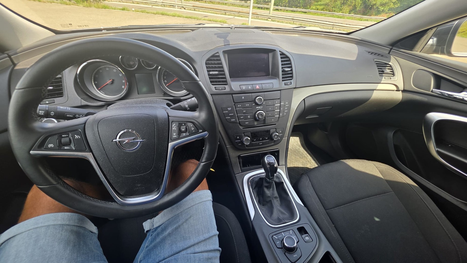 OPEL Insignia Sports Tourer 1.6 Turbo Cosmo-image-9