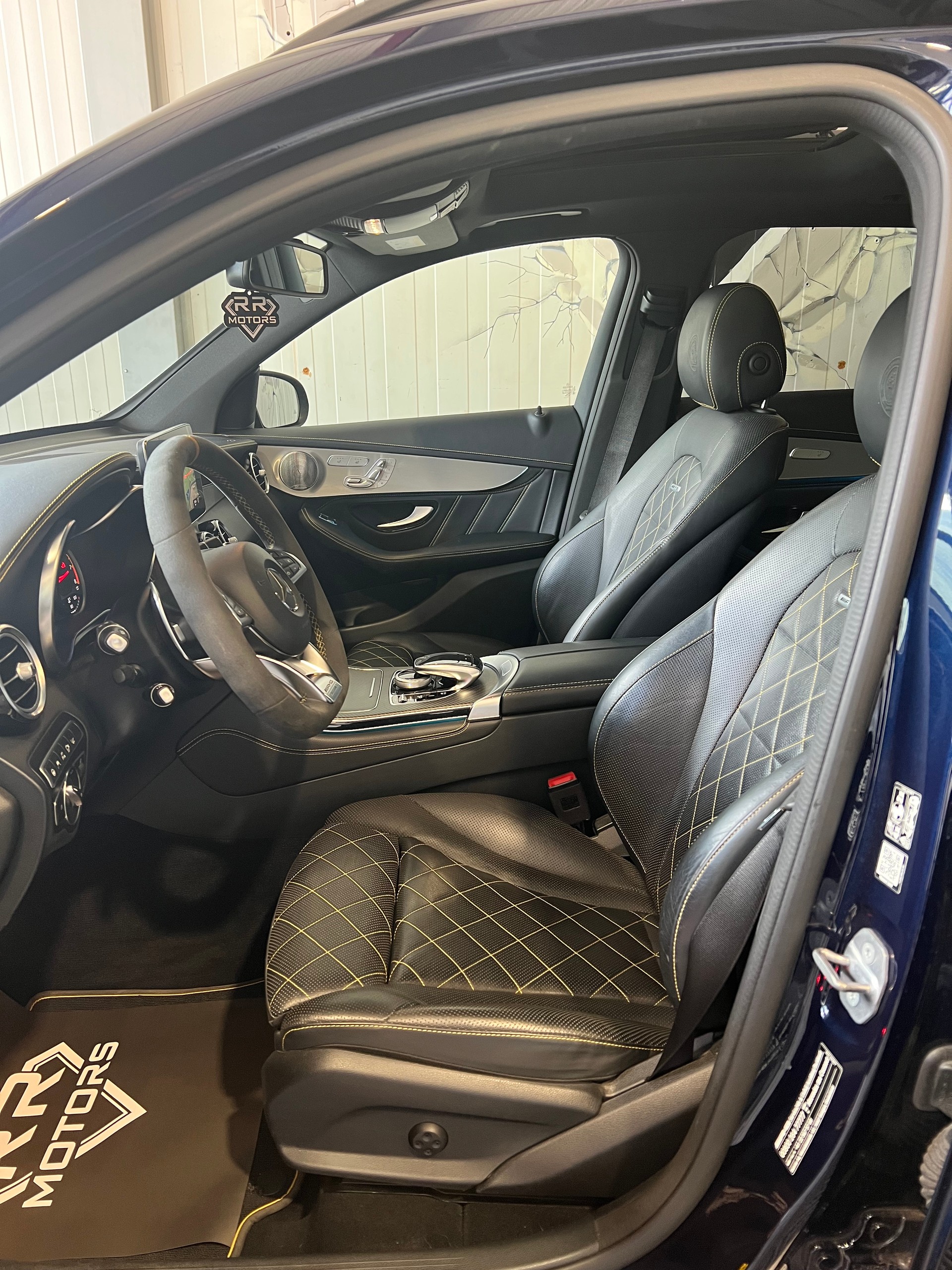 MERCEDES-BENZ GLC 63 S AMG Edition 1 4Matic+ 9G-Tronic-image-13