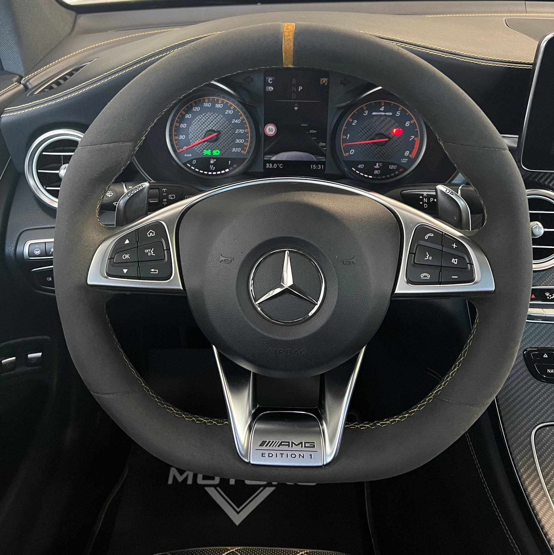 MERCEDES-BENZ GLC 63 S AMG Edition 1 4Matic+ 9G-Tronic-image-10