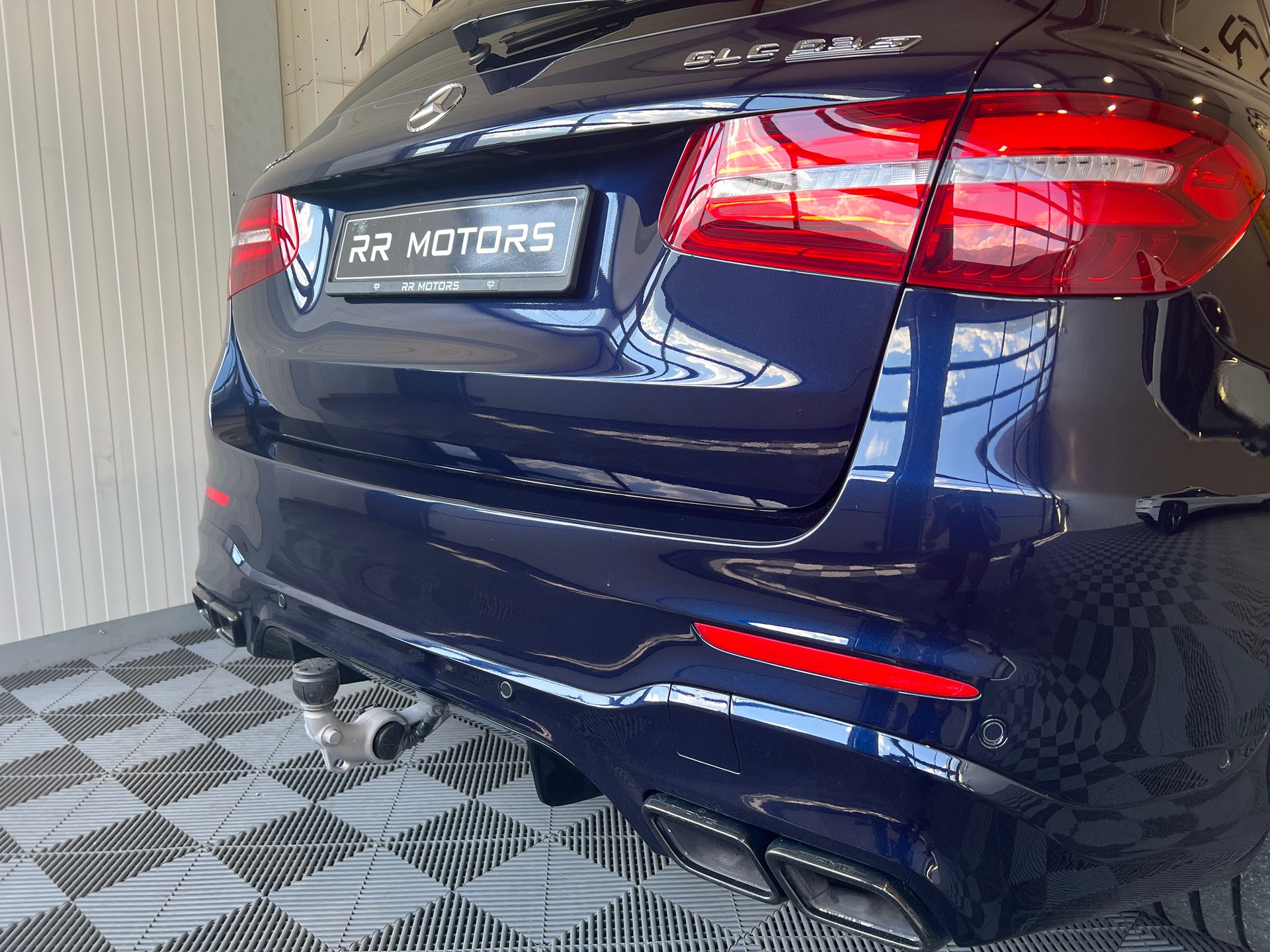 MERCEDES-BENZ GLC 63 S AMG Edition 1 4Matic+ 9G-Tronic-image-4