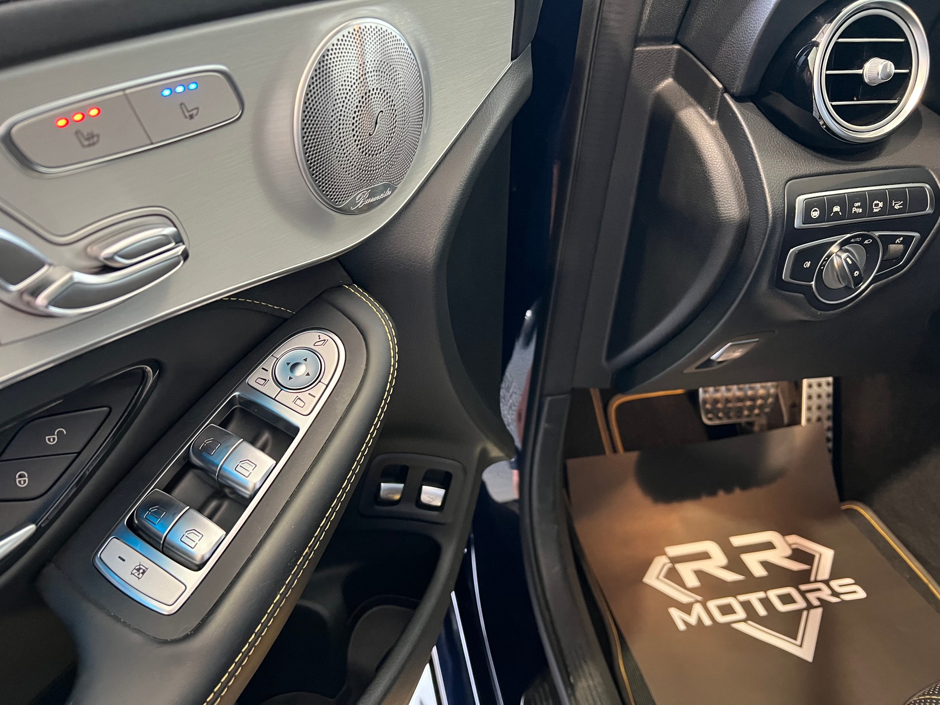 MERCEDES-BENZ GLC 63 S AMG Edition 1 4Matic+ 9G-Tronic-image-11