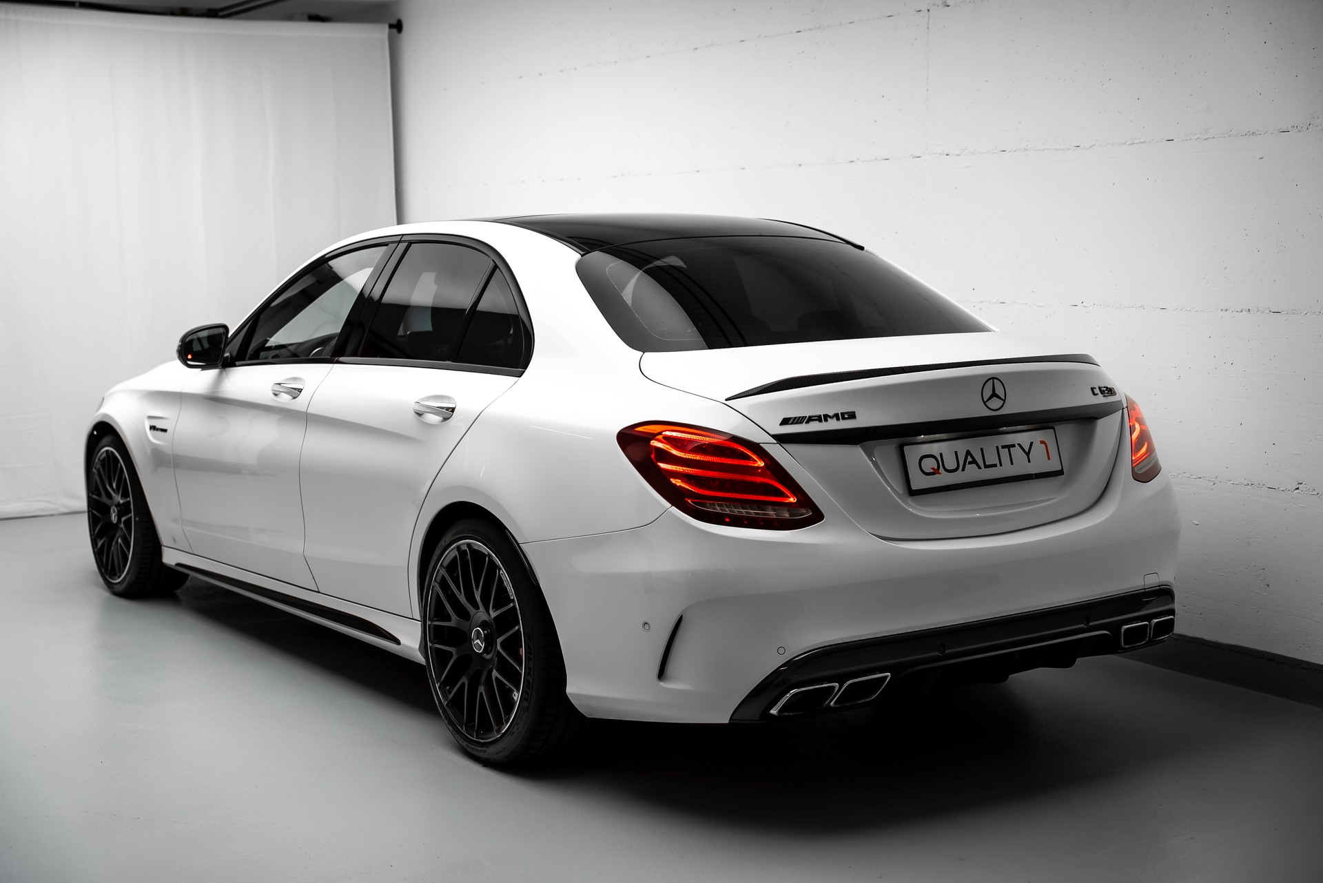 MERCEDES-BENZ C 63 S AMG-image-1