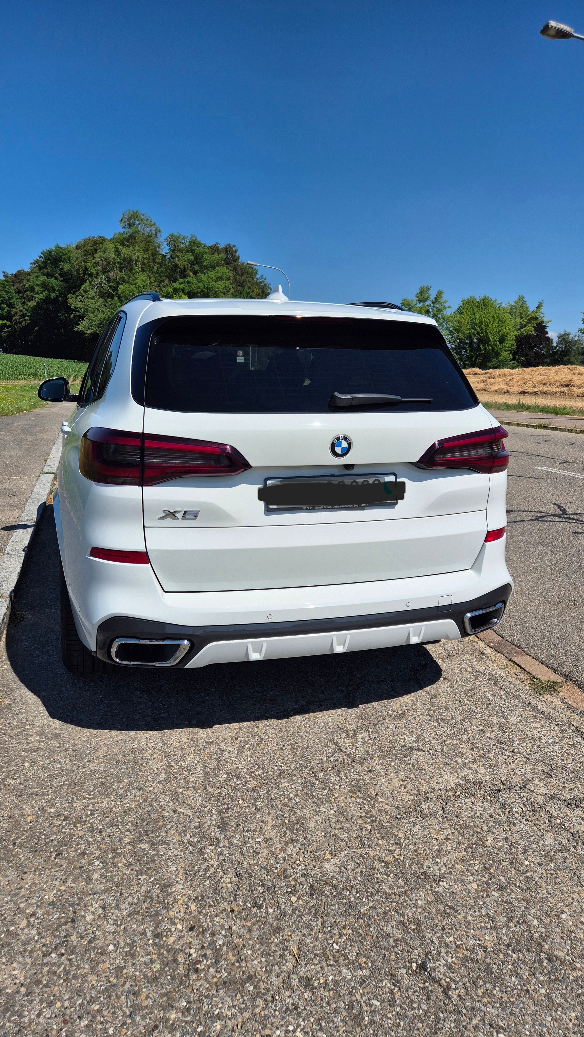 BMW 30d xDrive-image-2