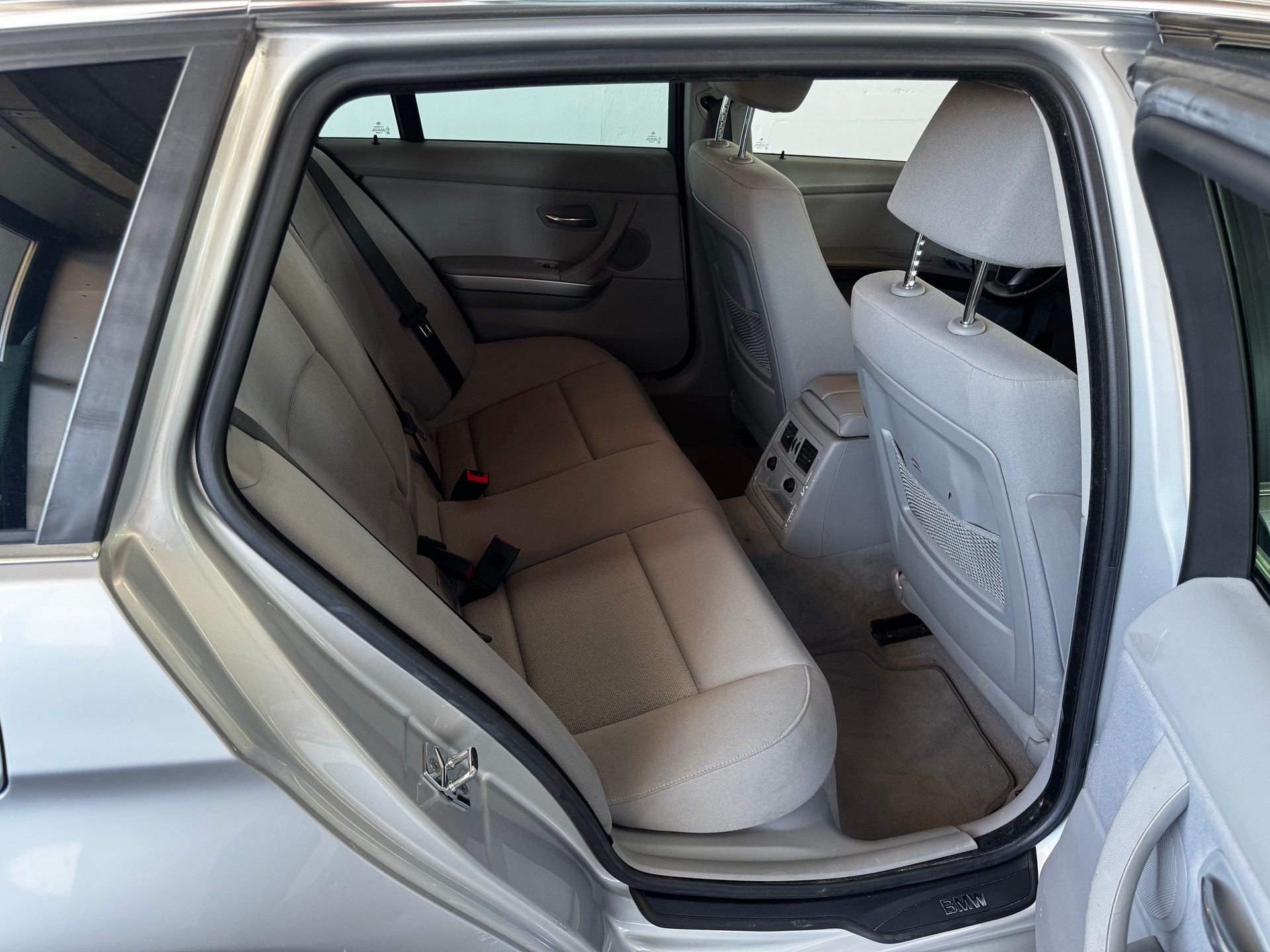 BMW 325xi Touring-image-19