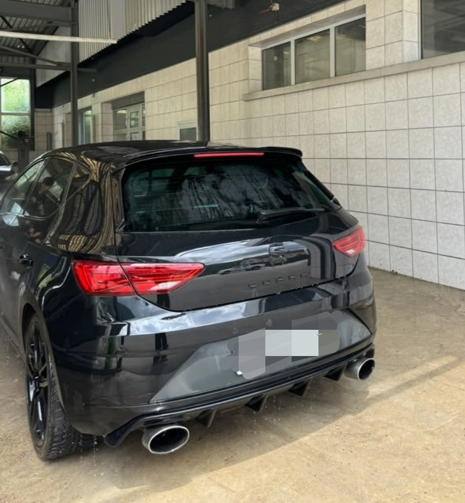 SEAT Leon 2.0 TSI Cupra 290 DSG-image-3