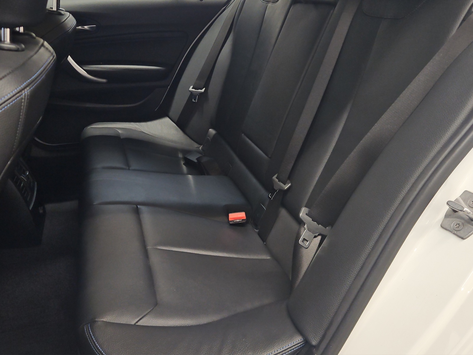 BMW M140i xDrive-image-10