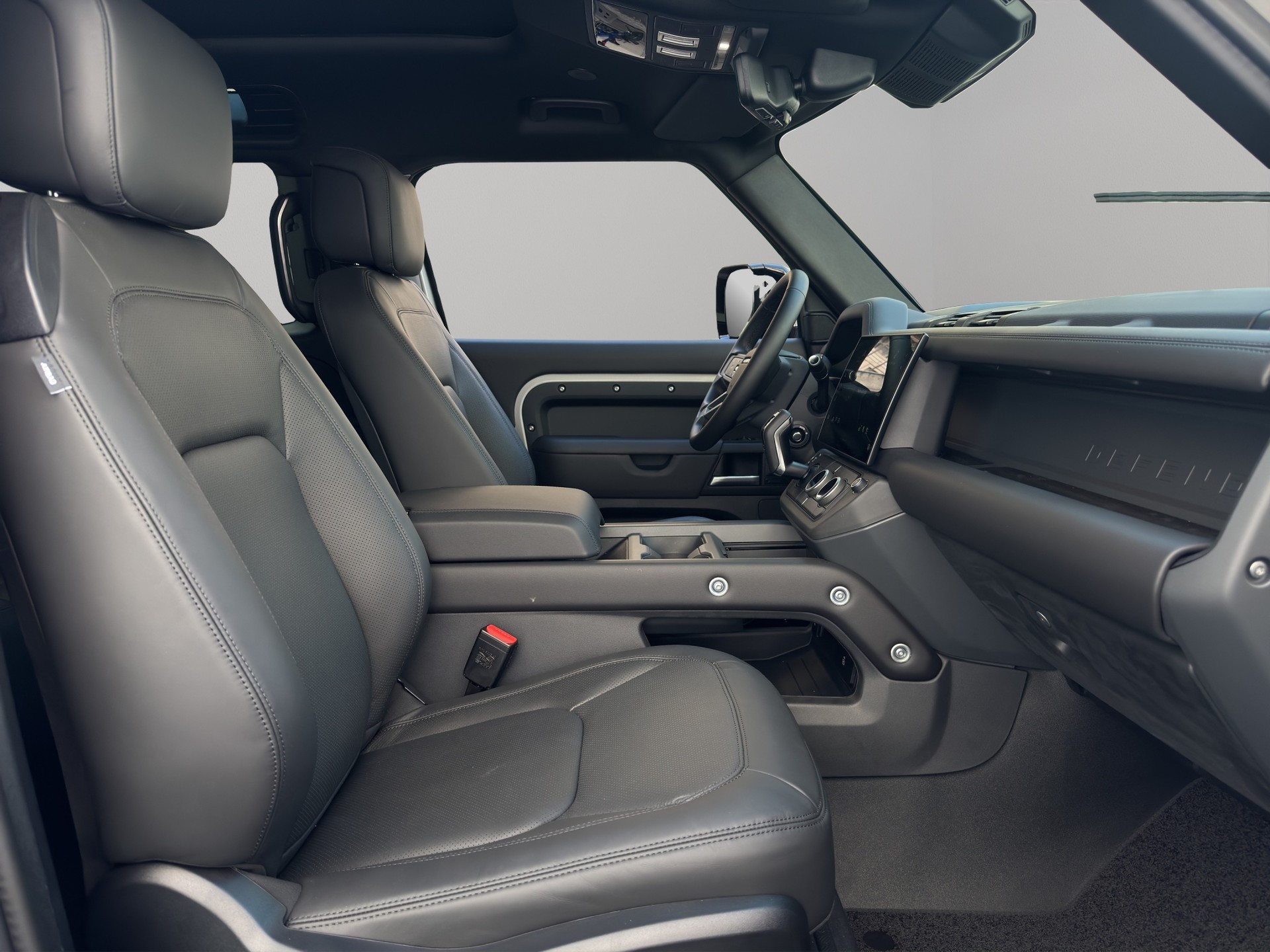 LAND ROVER Defender 90 3.0 D I6 350 X-Dynamic HSE-image-14