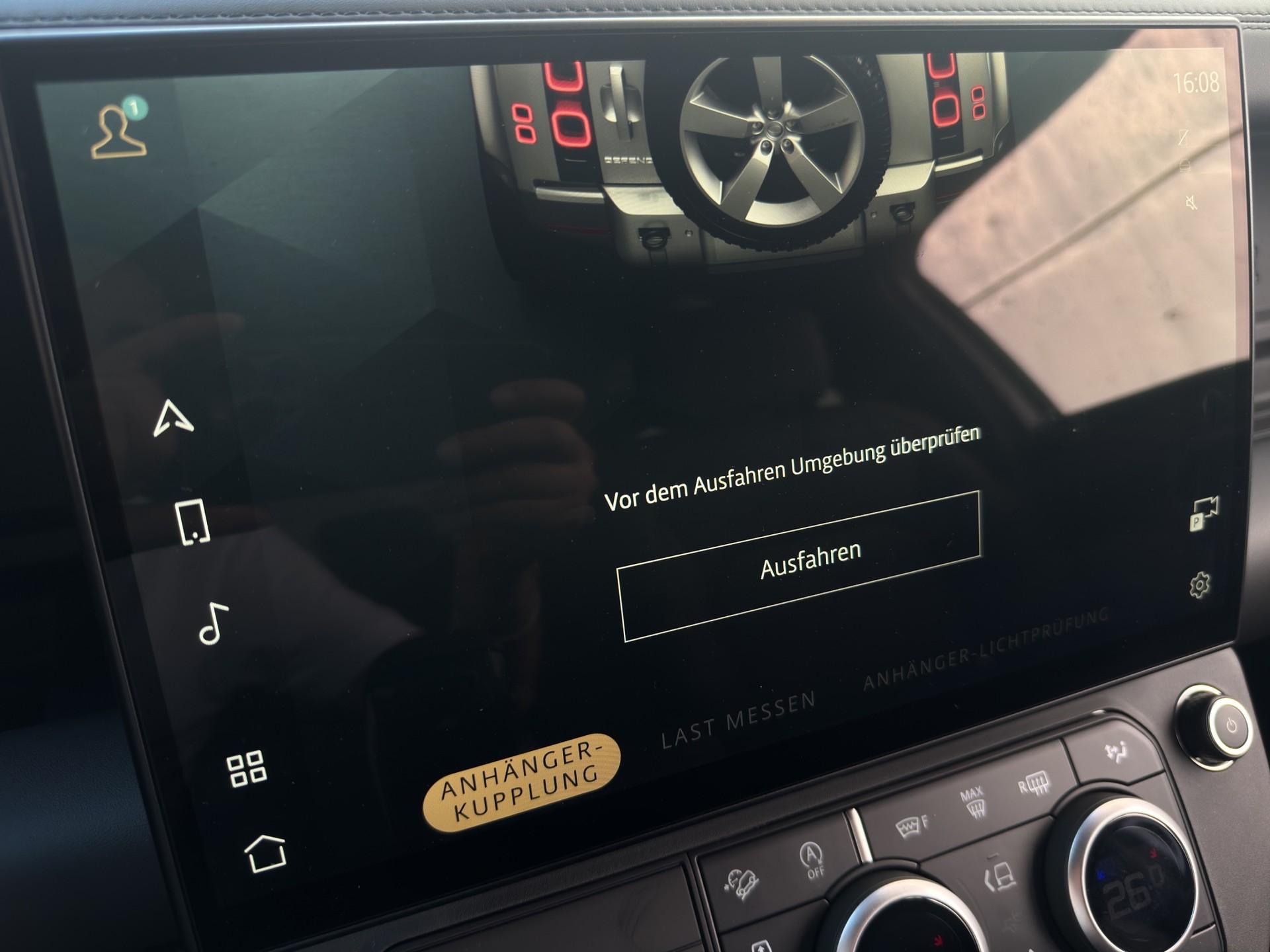LAND ROVER Defender 90 3.0 D I6 350 X-Dynamic HSE-image-12
