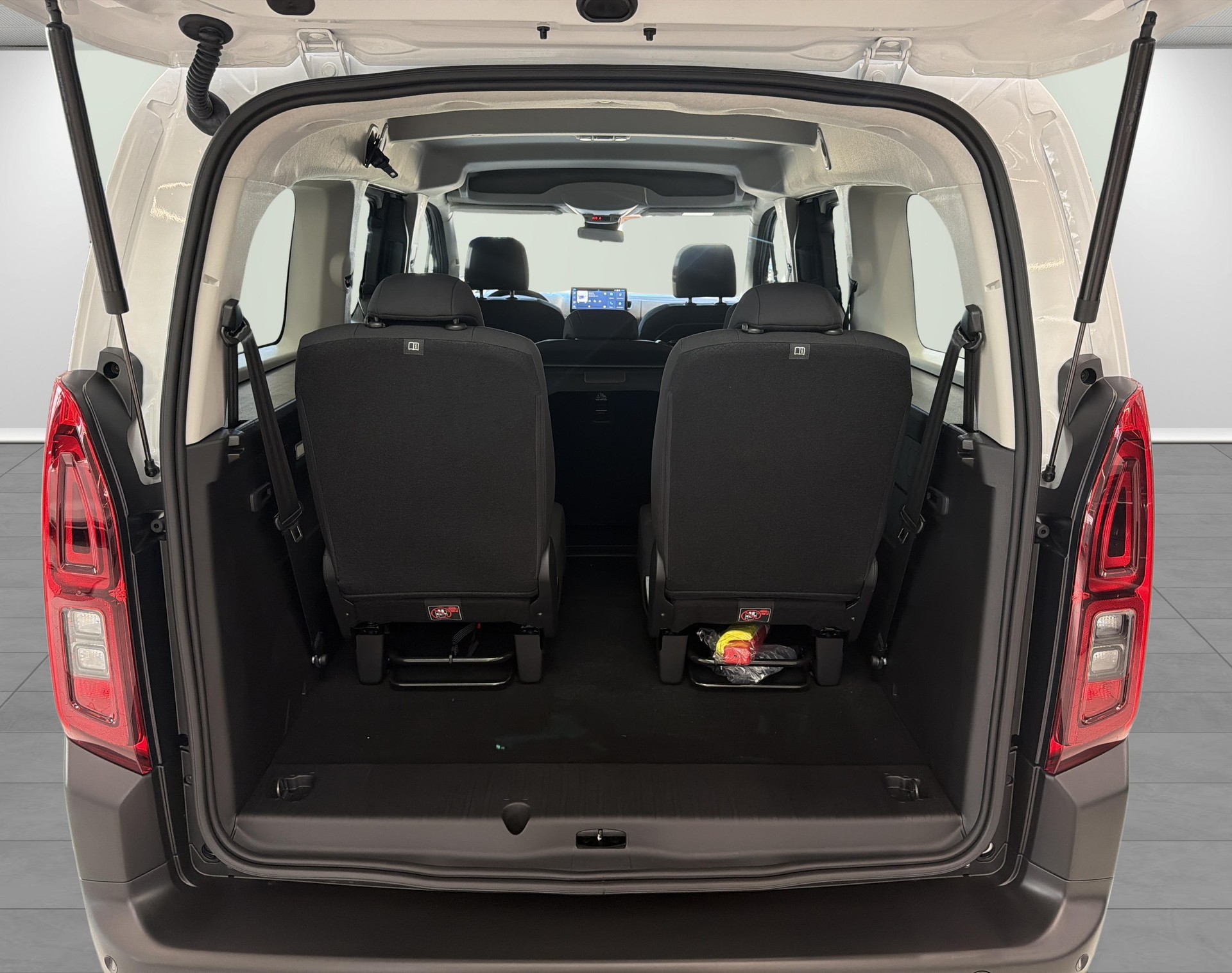 CITROEN Berlingo XL 1.5 BlueHDi 130 Tonic-image-8