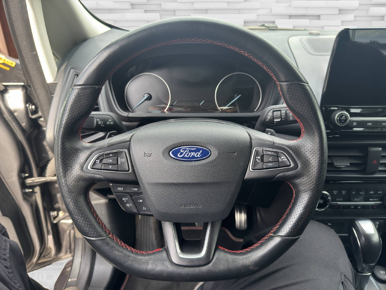 FORD EcoSport 1.0 EcoB 125 ST-Line-image-7