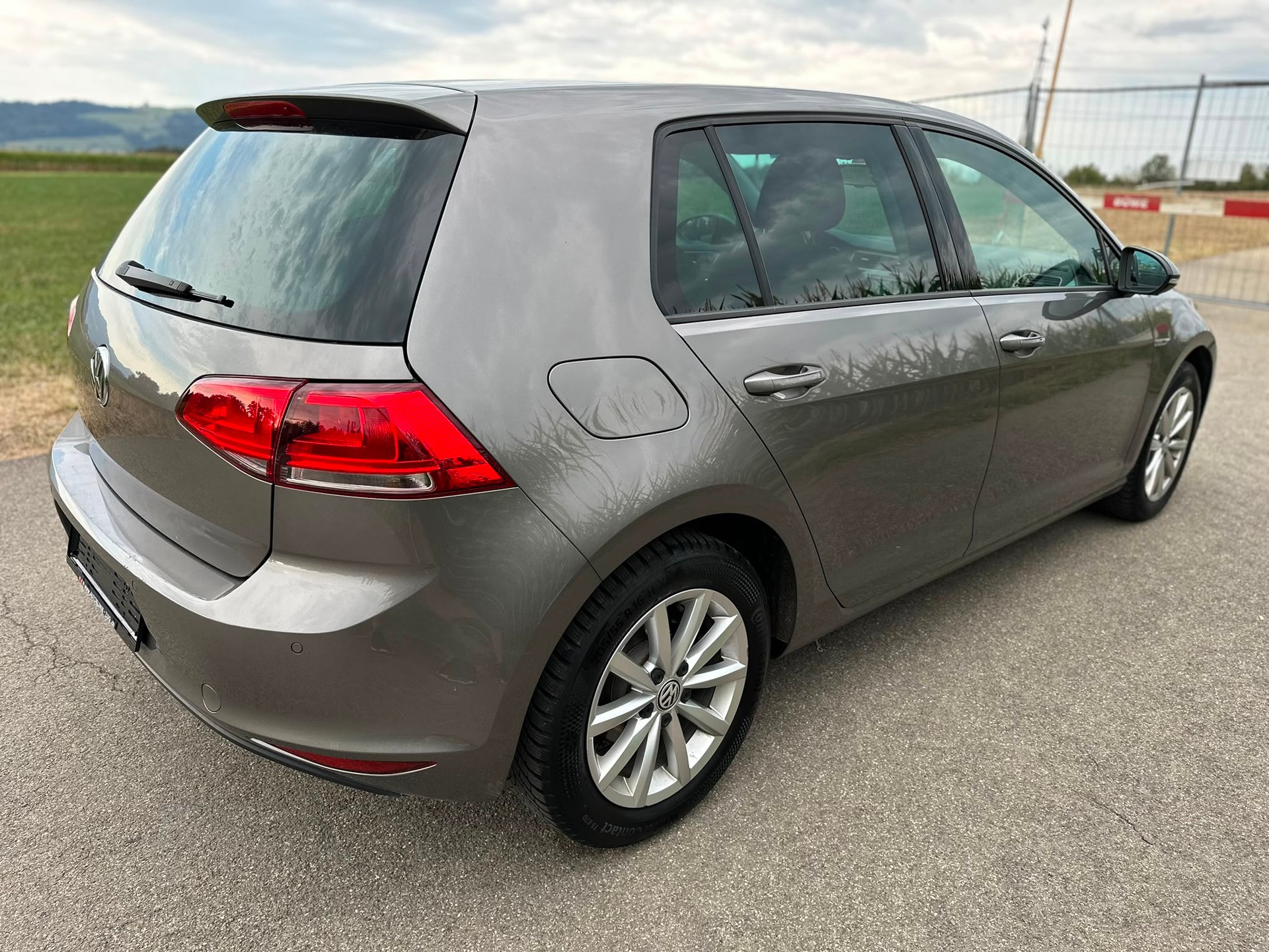 VW Golf 1.4 TSI Lounge-image-5