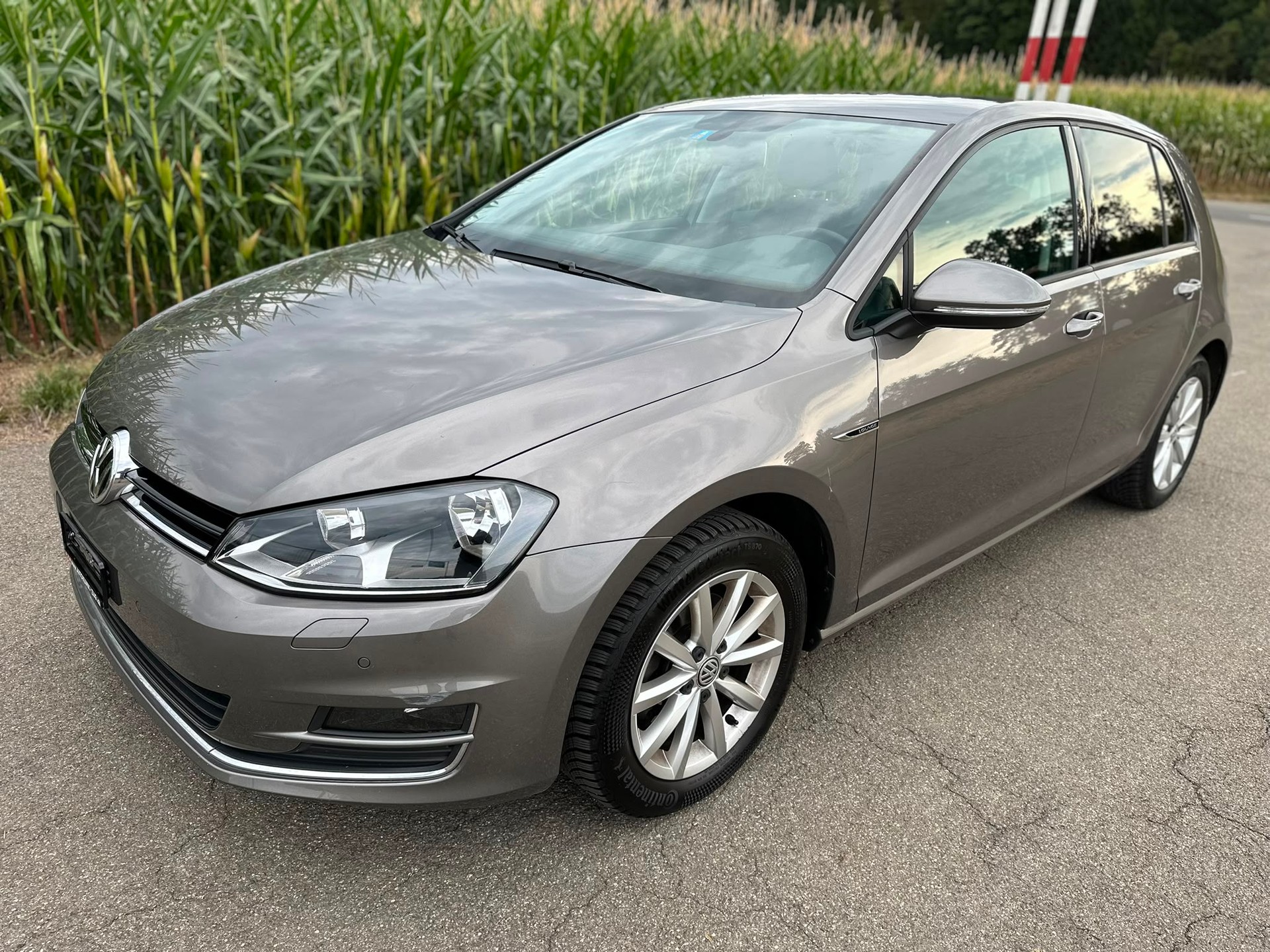 VW Golf 1.4 TSI Lounge-image-1