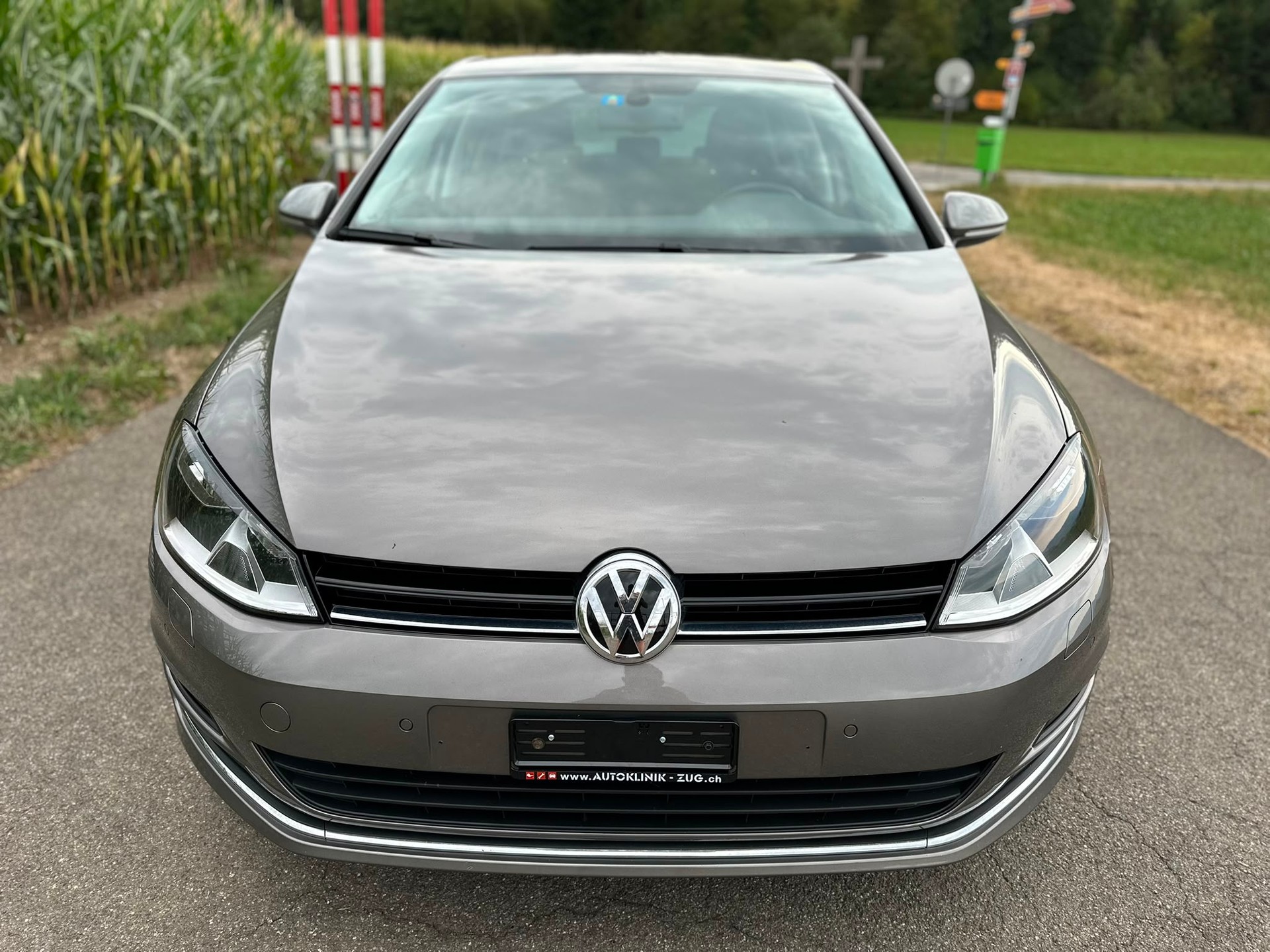 VW Golf 1.4 TSI Lounge-image-2