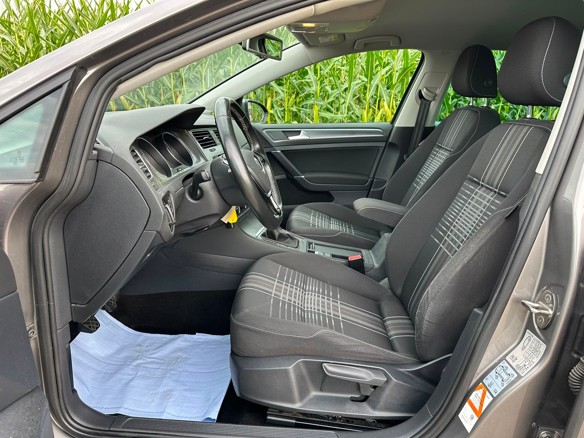 VW Golf 1.4 TSI Lounge-image-10