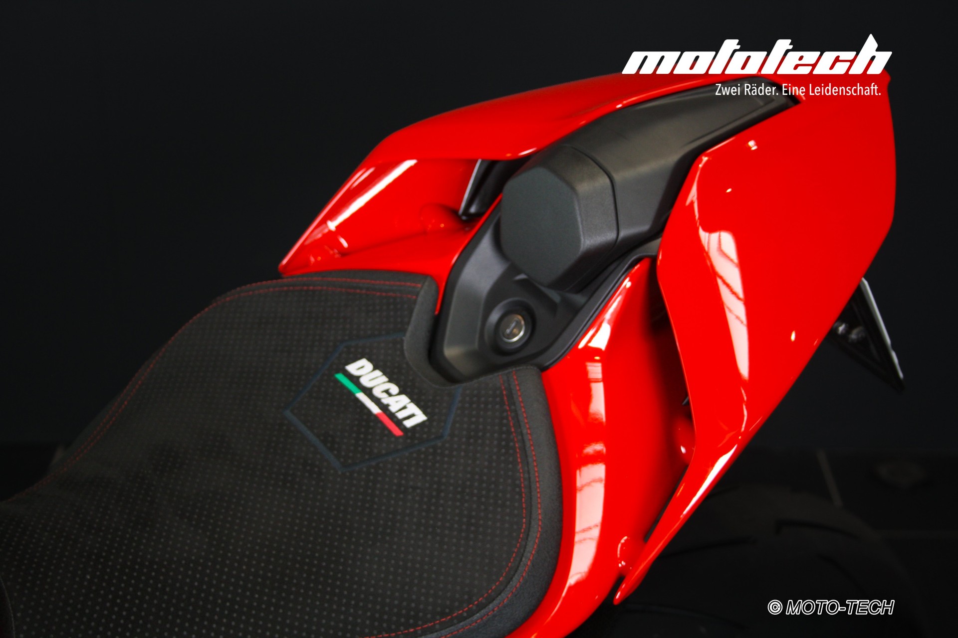 DUCATI Streetfighter V4 S-image-9