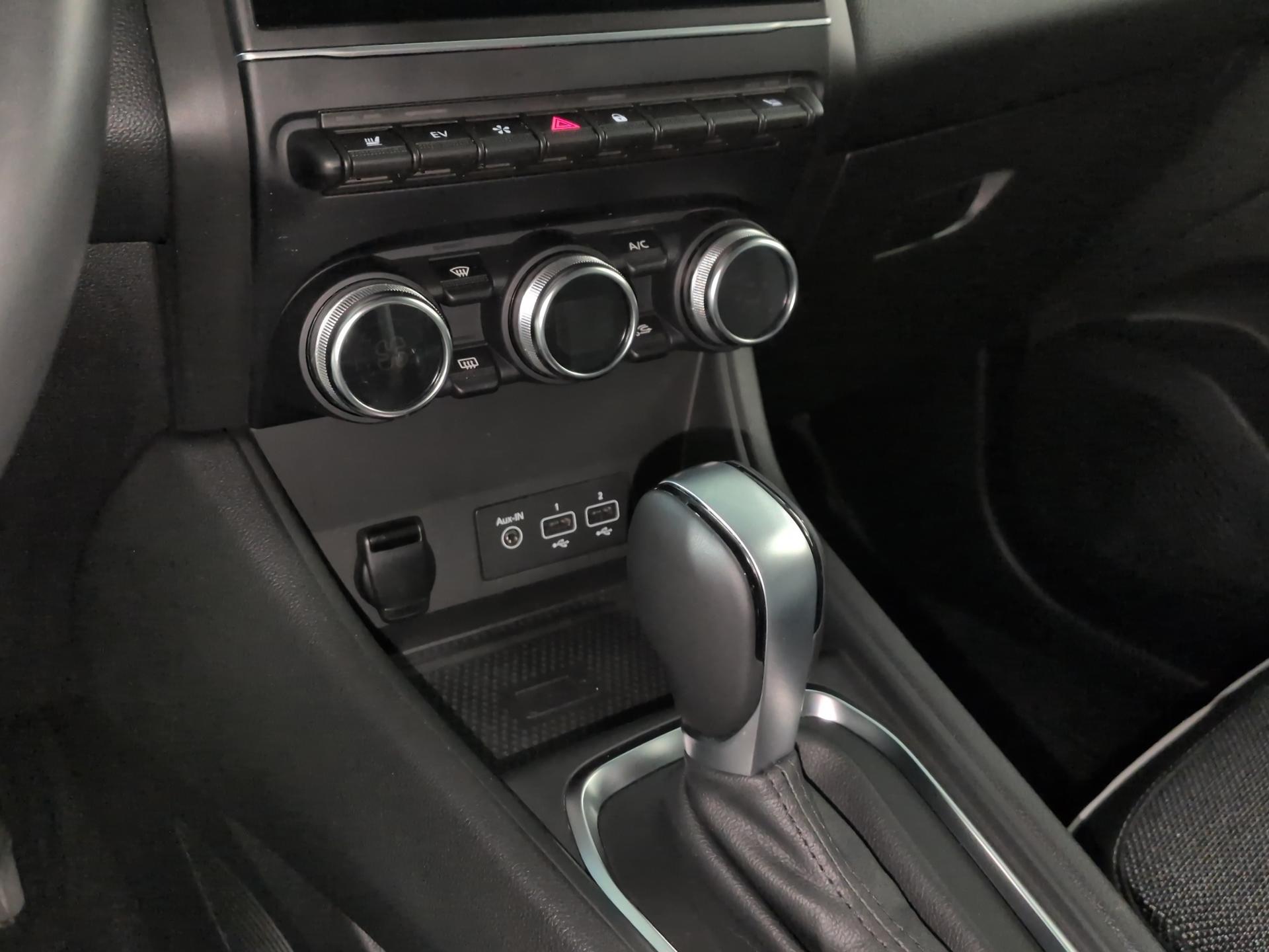 RENAULT Captur 1.6 E-Tech 145 Intens DHT-image-11