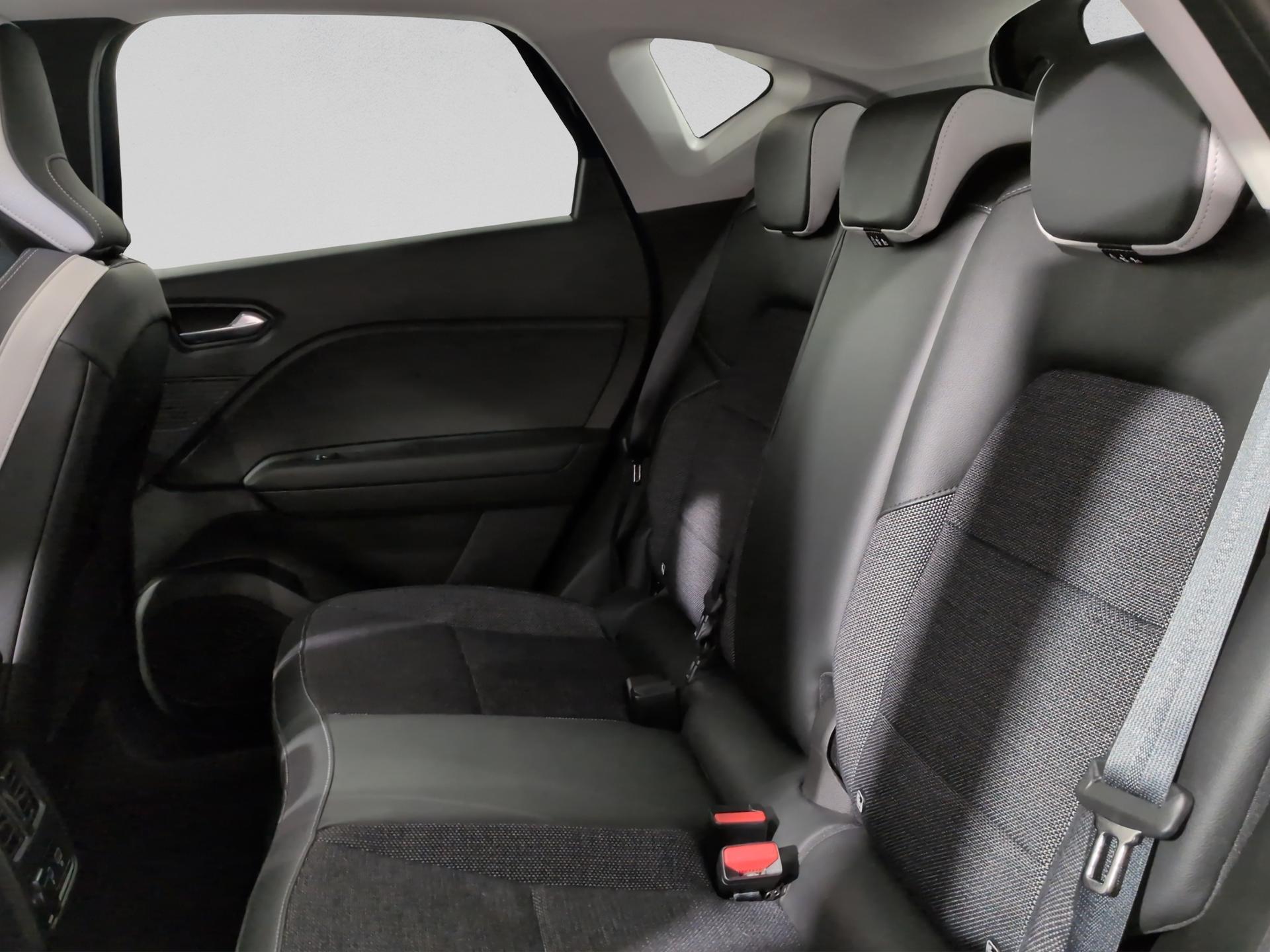 RENAULT Captur 1.6 E-Tech 145 Intens DHT-image-14