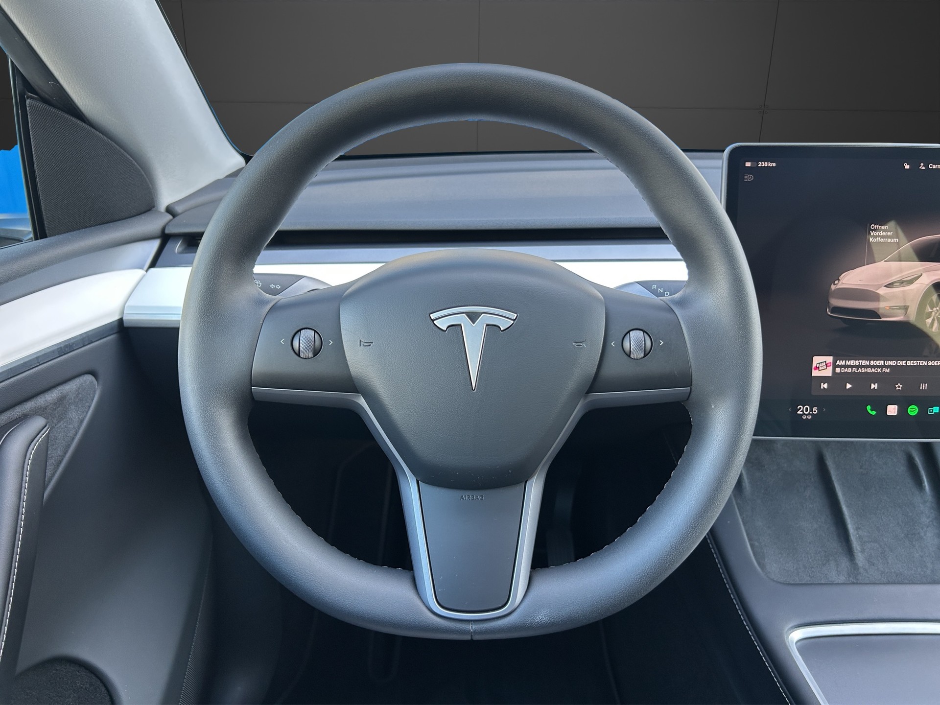 TESLA Model Y Long Range Dual Motor AWD Model 2024-image-10