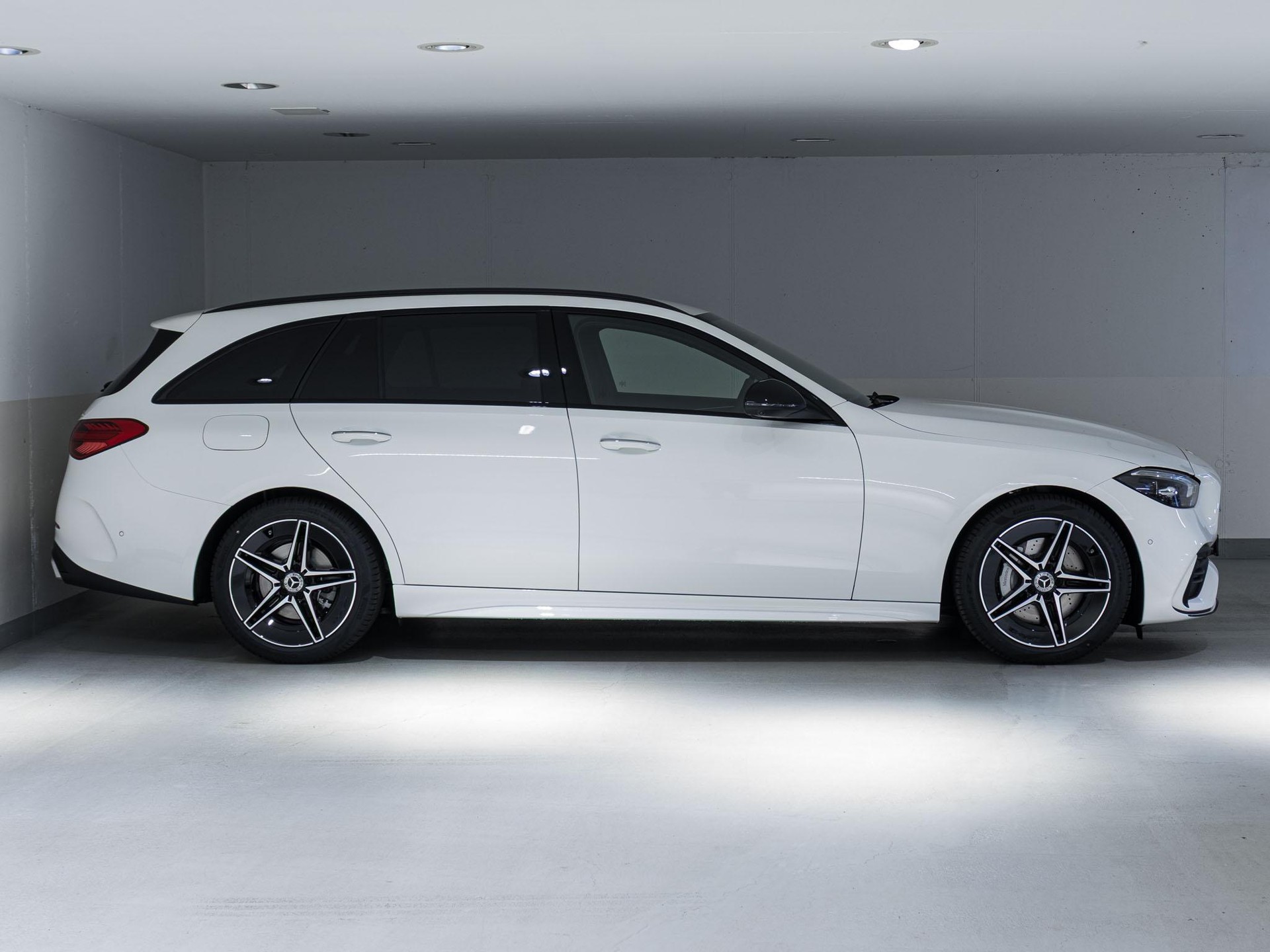 MERCEDES-BENZ C 220 d 4MATIC T-Modell Swiss Star-image-1