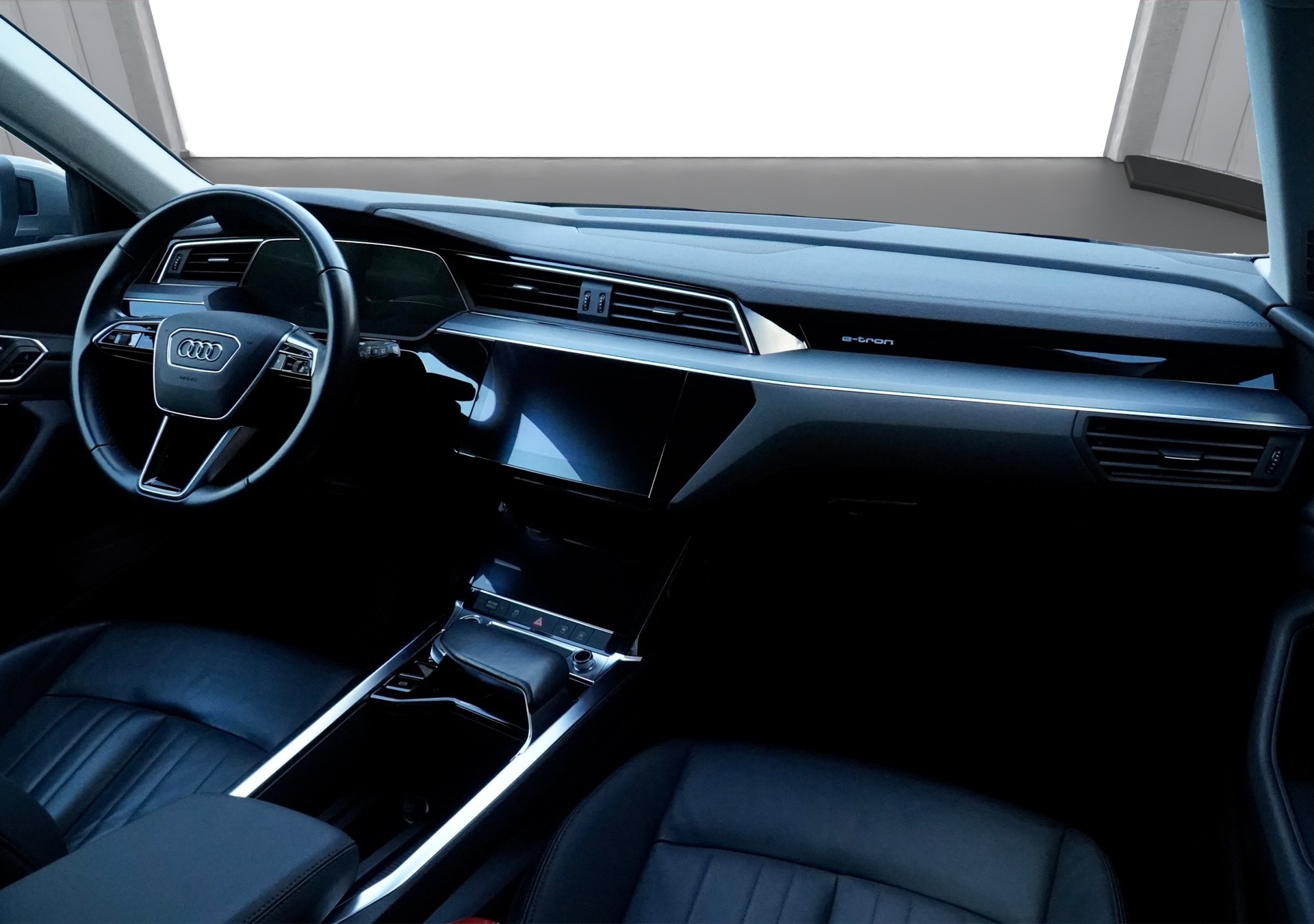 AUDI e-tron 50 quattro *CH Fahrzeug & AHK-1600*-image-14