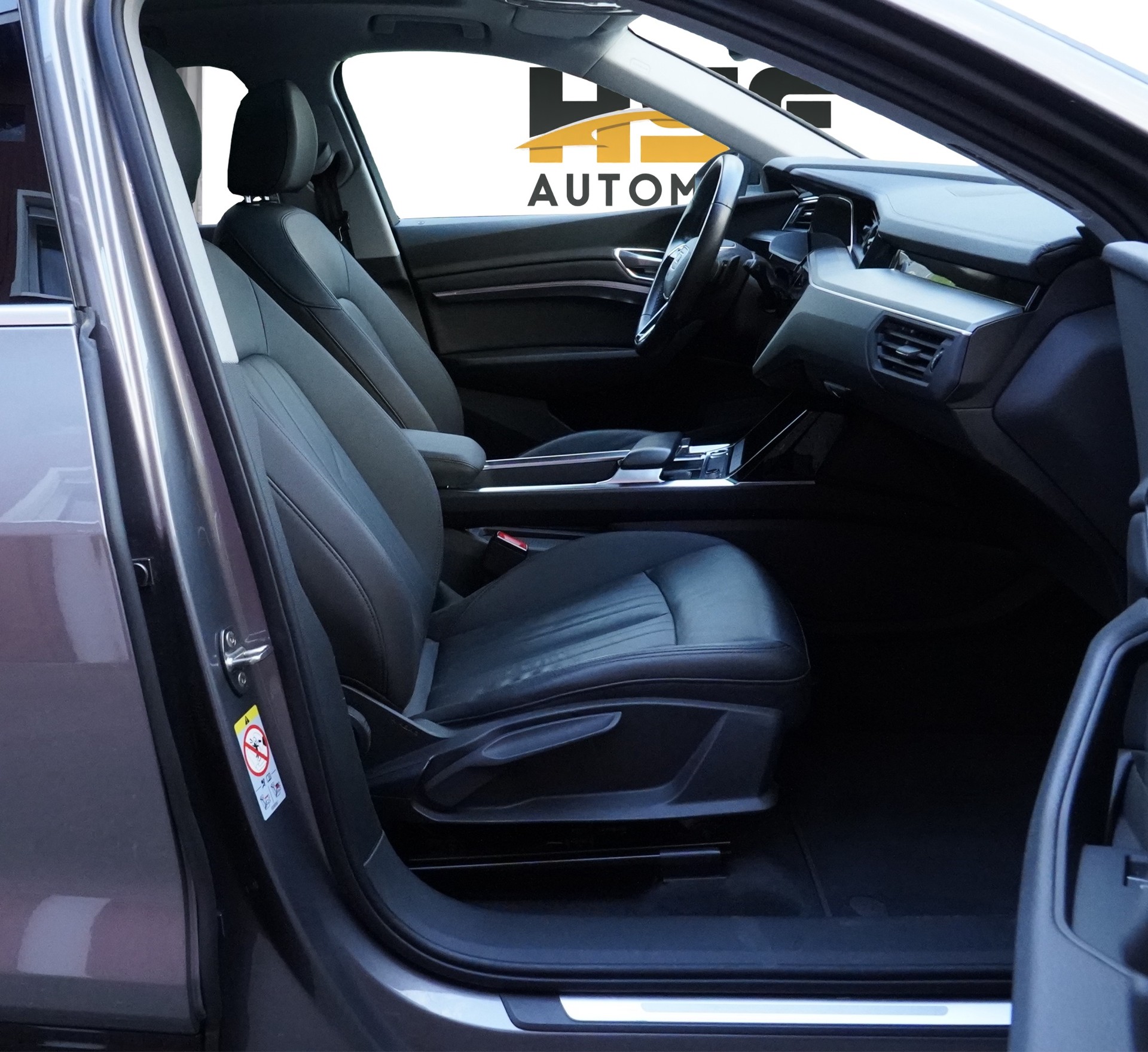 AUDI e-tron 50 quattro *CH Fahrzeug & AHK-1600*-image-13