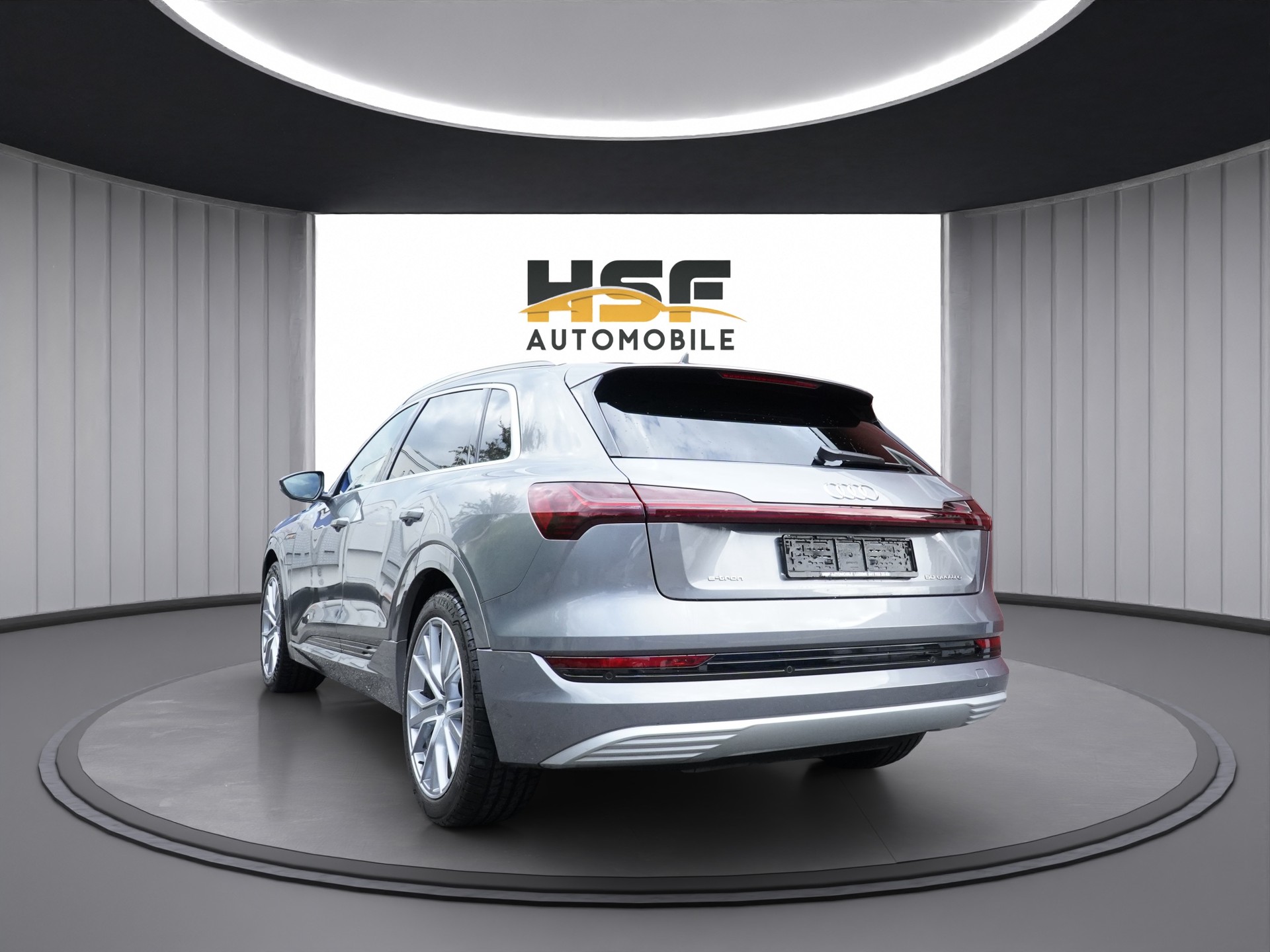 AUDI e-tron 50 quattro *CH Fahrzeug & AHK-1600*-image-4