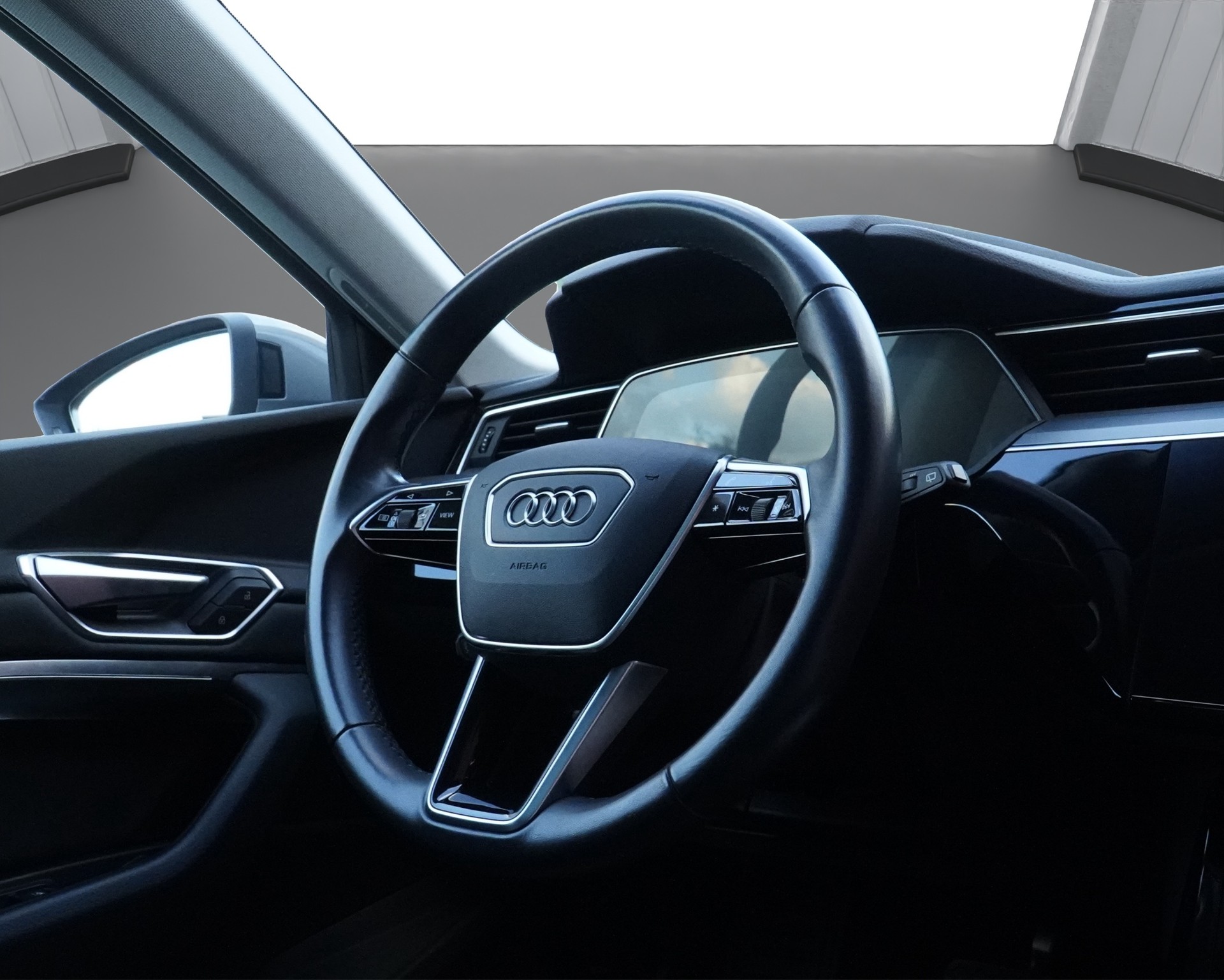 AUDI e-tron 50 quattro *CH Fahrzeug & AHK-1600*-image-15