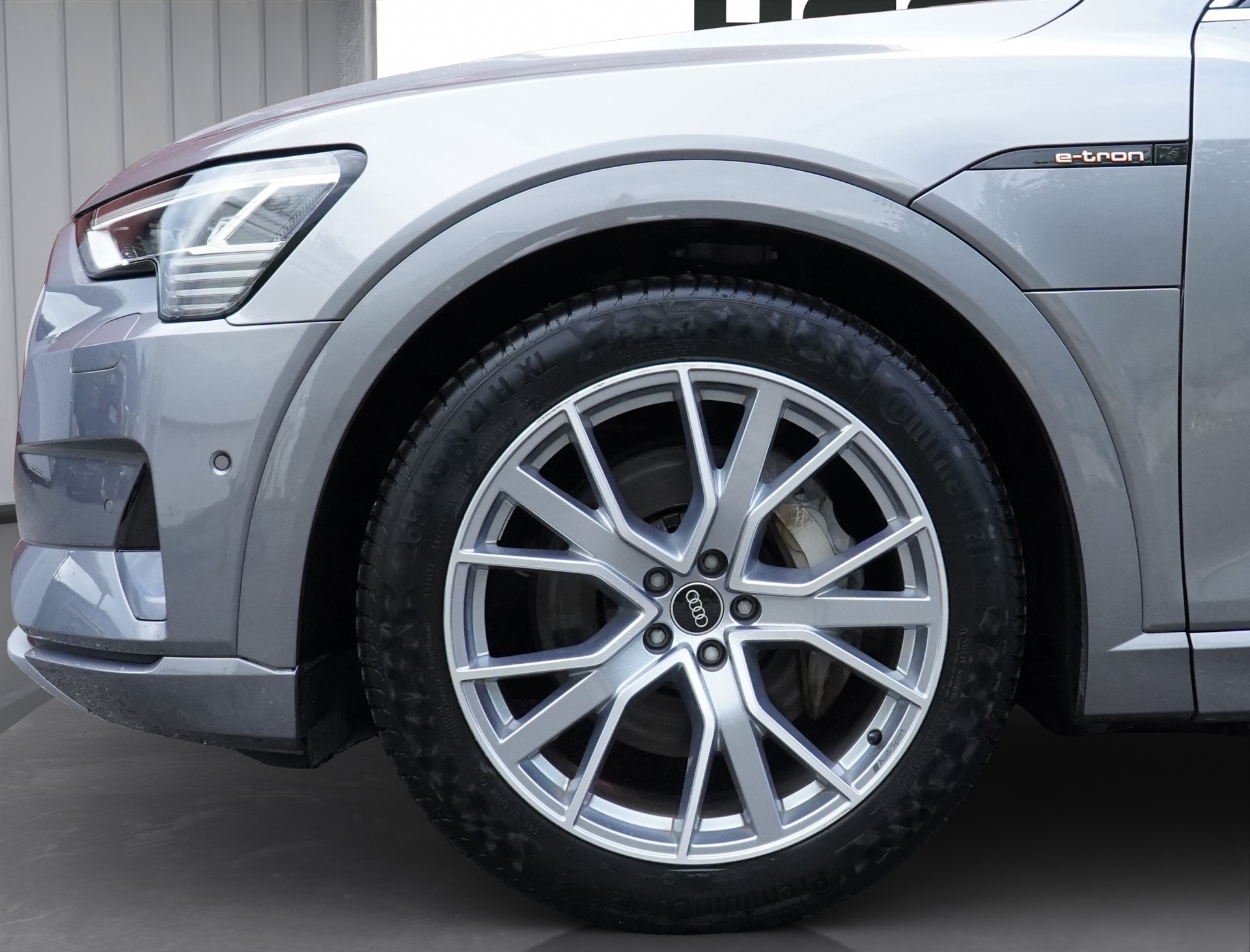 AUDI e-tron 50 quattro *CH Fahrzeug & AHK-1600*-image-7