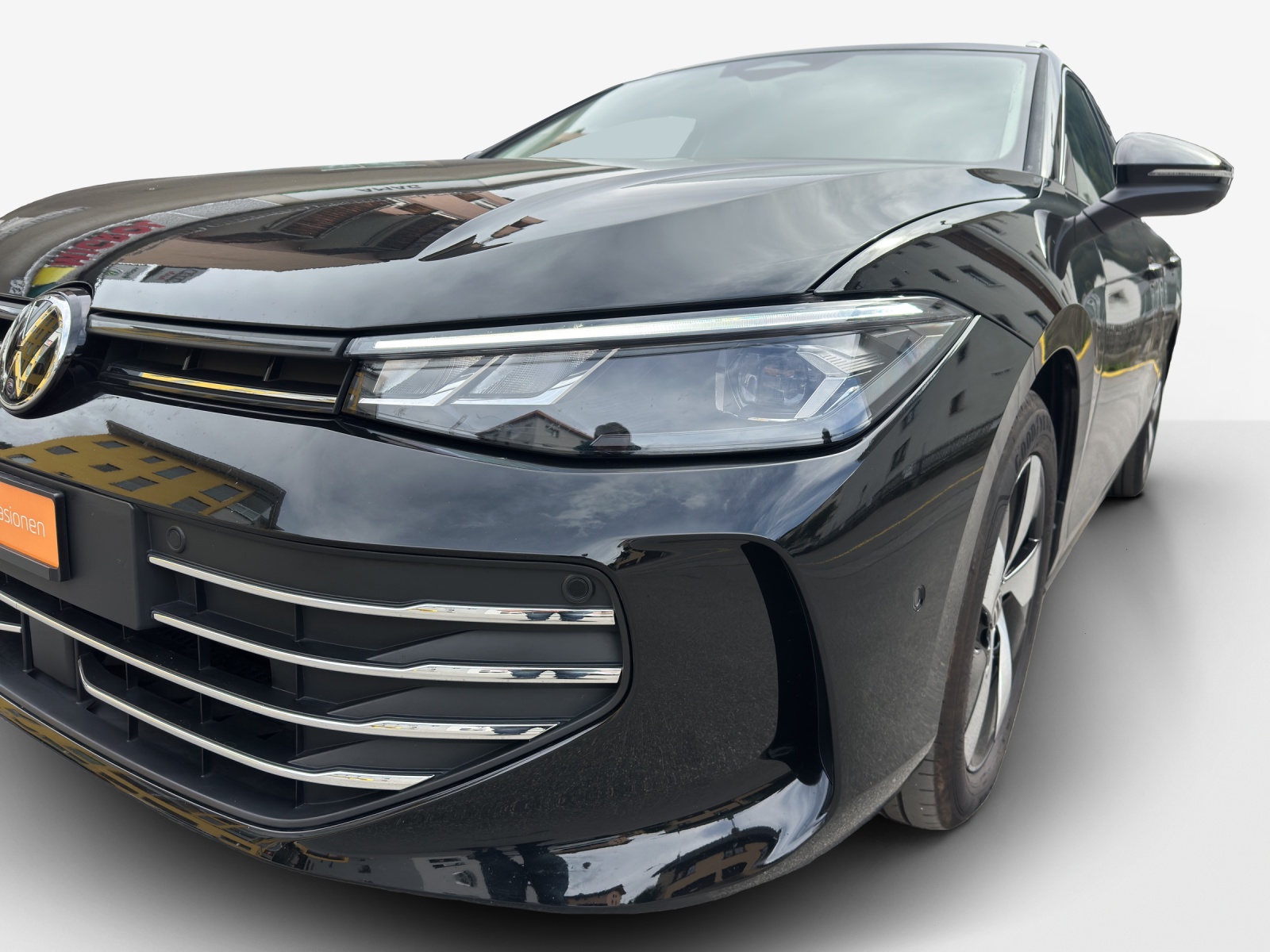 VW Passat Variant 2.0 TDI evo Business 4 Motion DSG-image-14