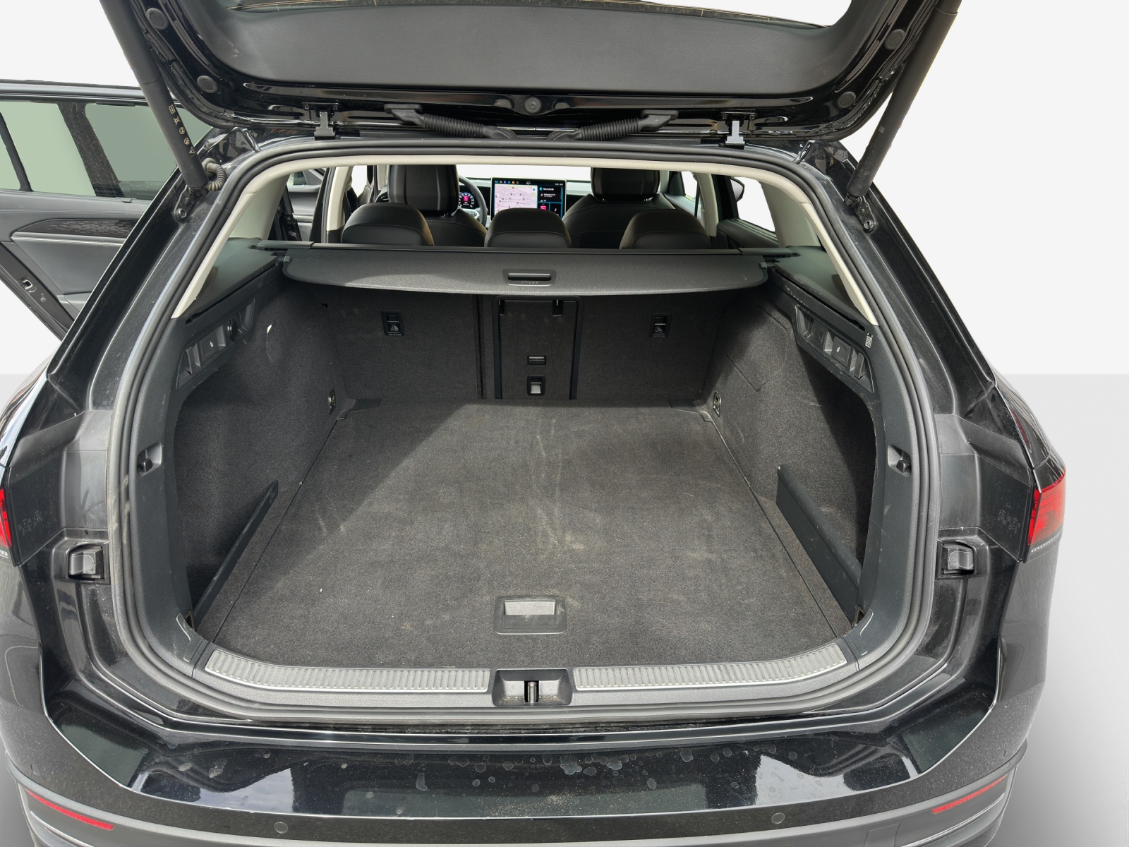 VW Passat Variant 2.0 TDI evo Business 4 Motion DSG-image-12