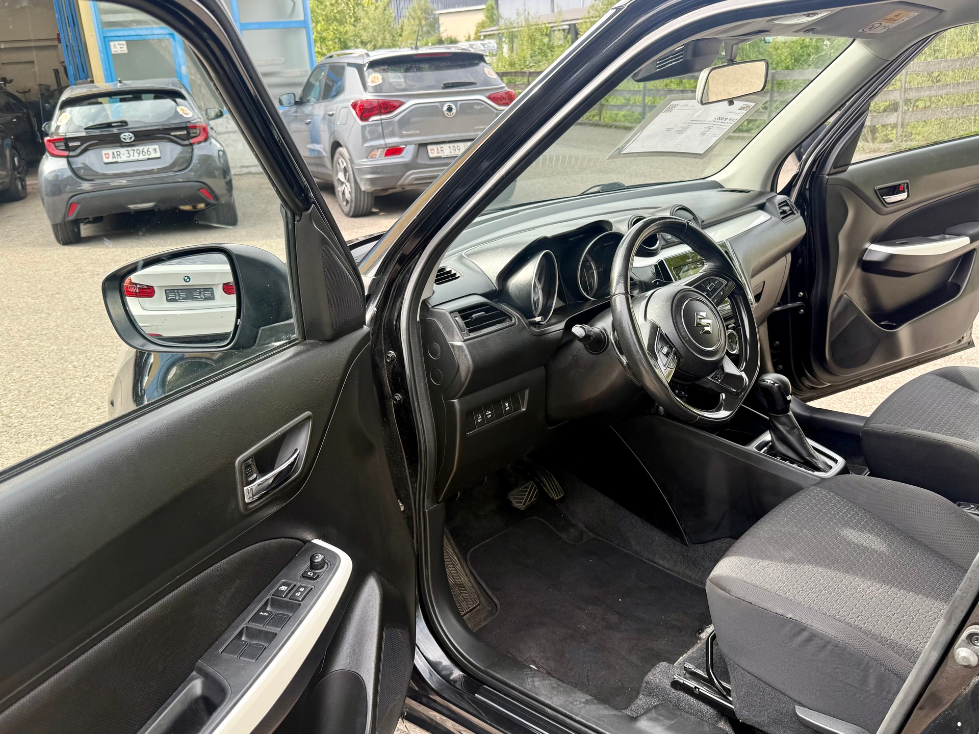 SUZUKI Swift 1.0 12V Tradizio Top Automatic-image-11