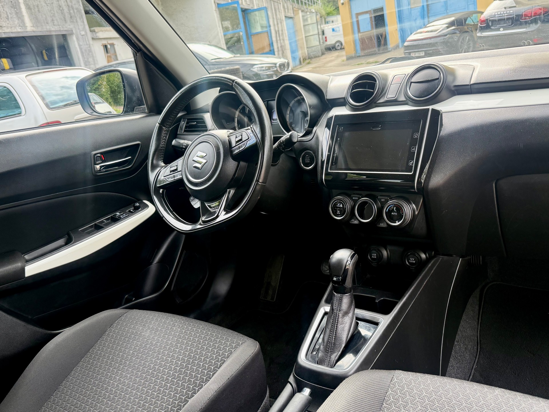 SUZUKI Swift 1.0 12V Tradizio Top Automatic-image-12
