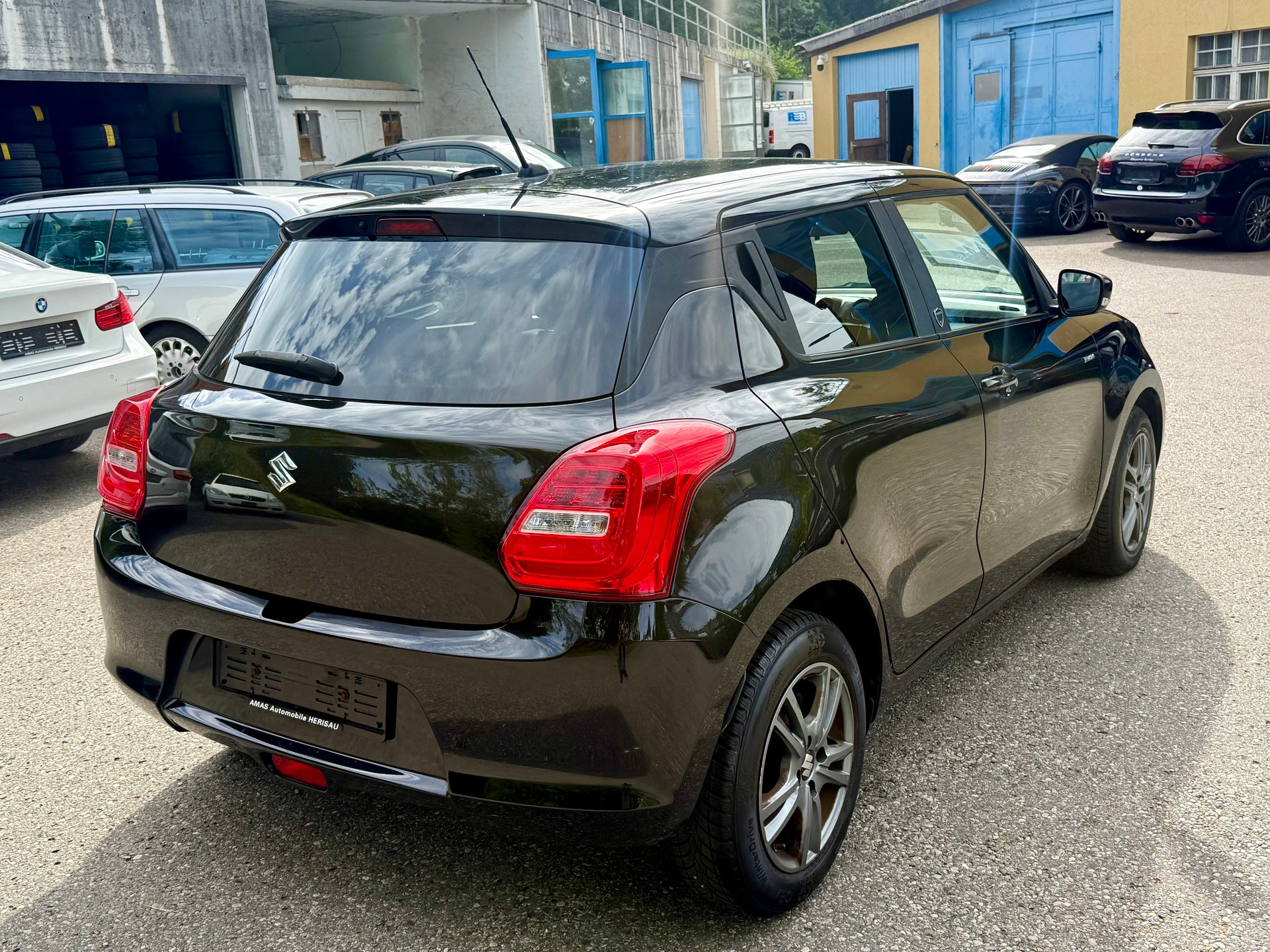 SUZUKI Swift 1.0 12V Tradizio Top Automatic-image-3