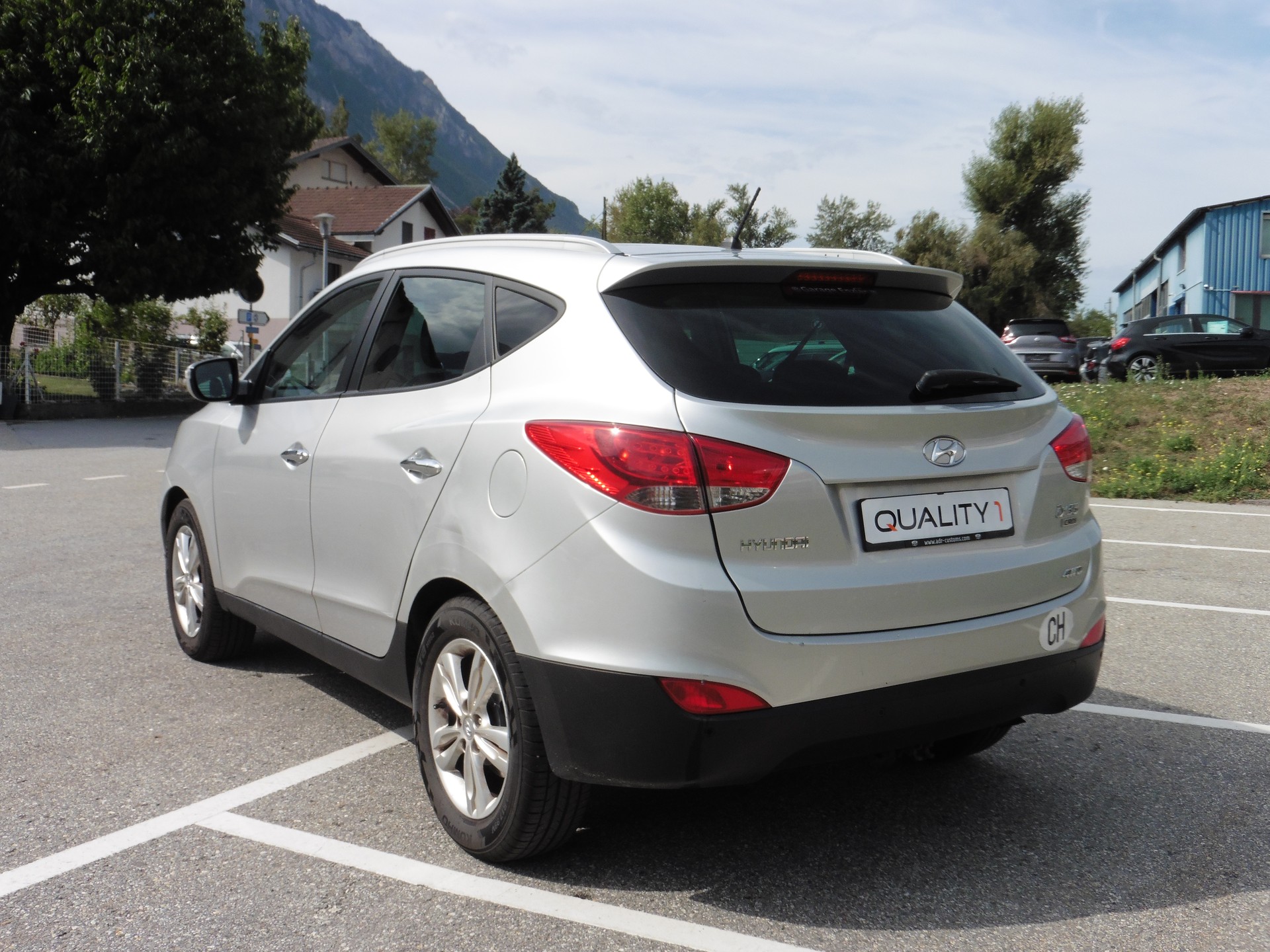 HYUNDAI iX 35 2.0 CRDi Style 4WD Automatic-image-8