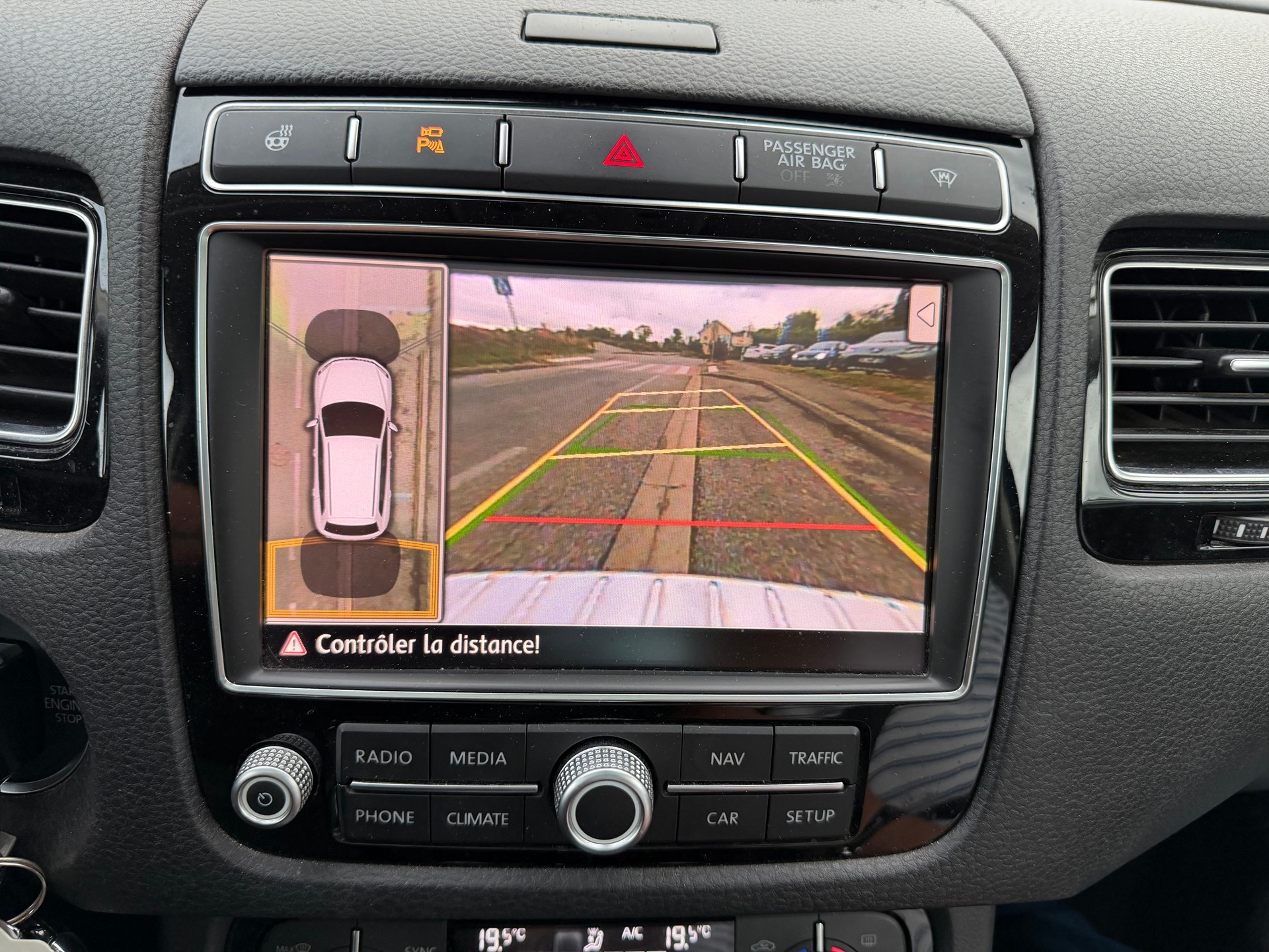 VW Touareg 3.0 TDI R-Line-image-14