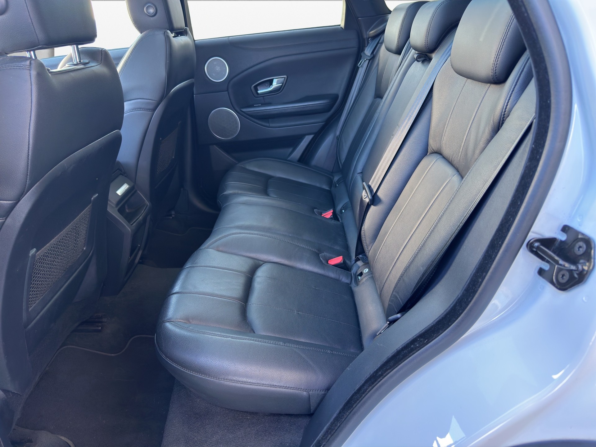 LAND ROVER Range Rover Evoque 2.0 TD4 HSE-image-11