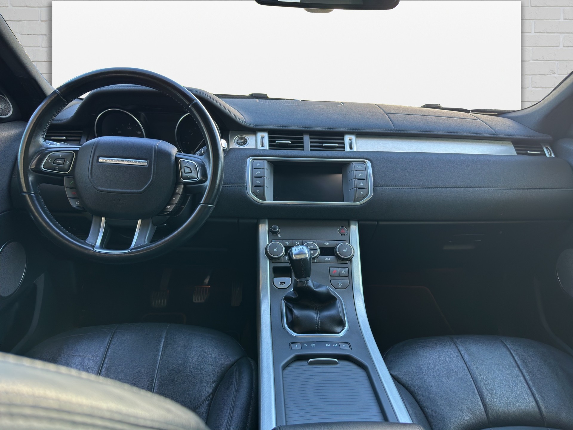 LAND ROVER Range Rover Evoque 2.0 TD4 HSE-image-8