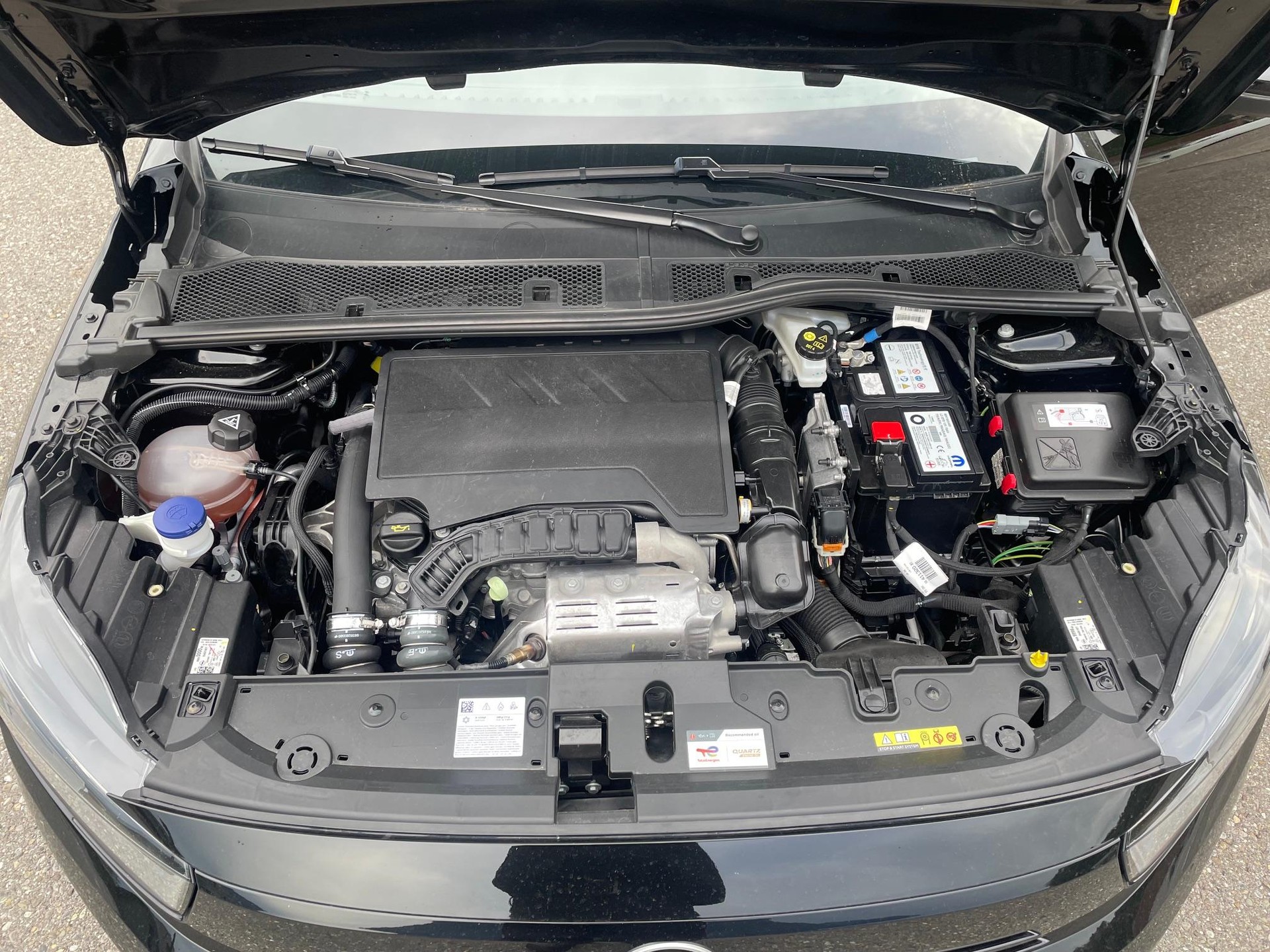 OPEL Corsa 1.2 T Edition-image-13