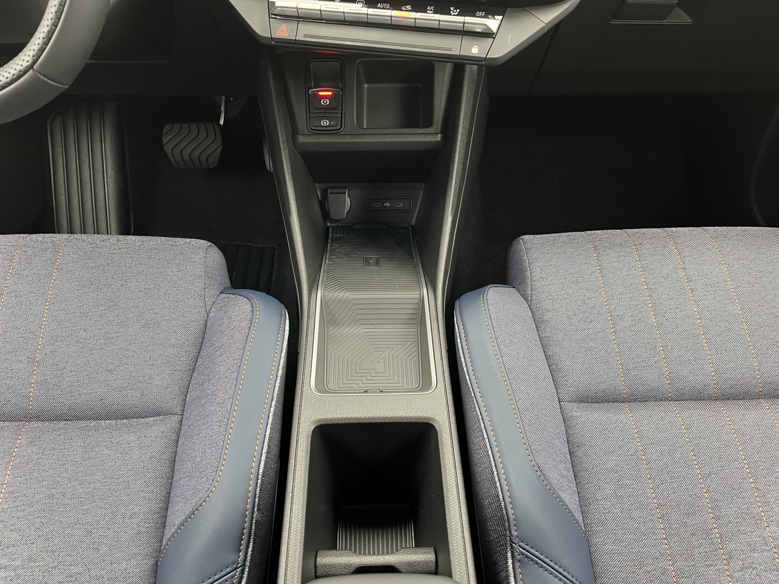 RENAULT R4 E-Tech Comfort Range plein sud techno-image-13