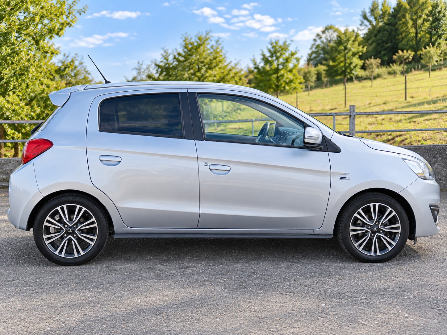 MITSUBISHI 1.2 MIVEC Style Anniversary-image-1