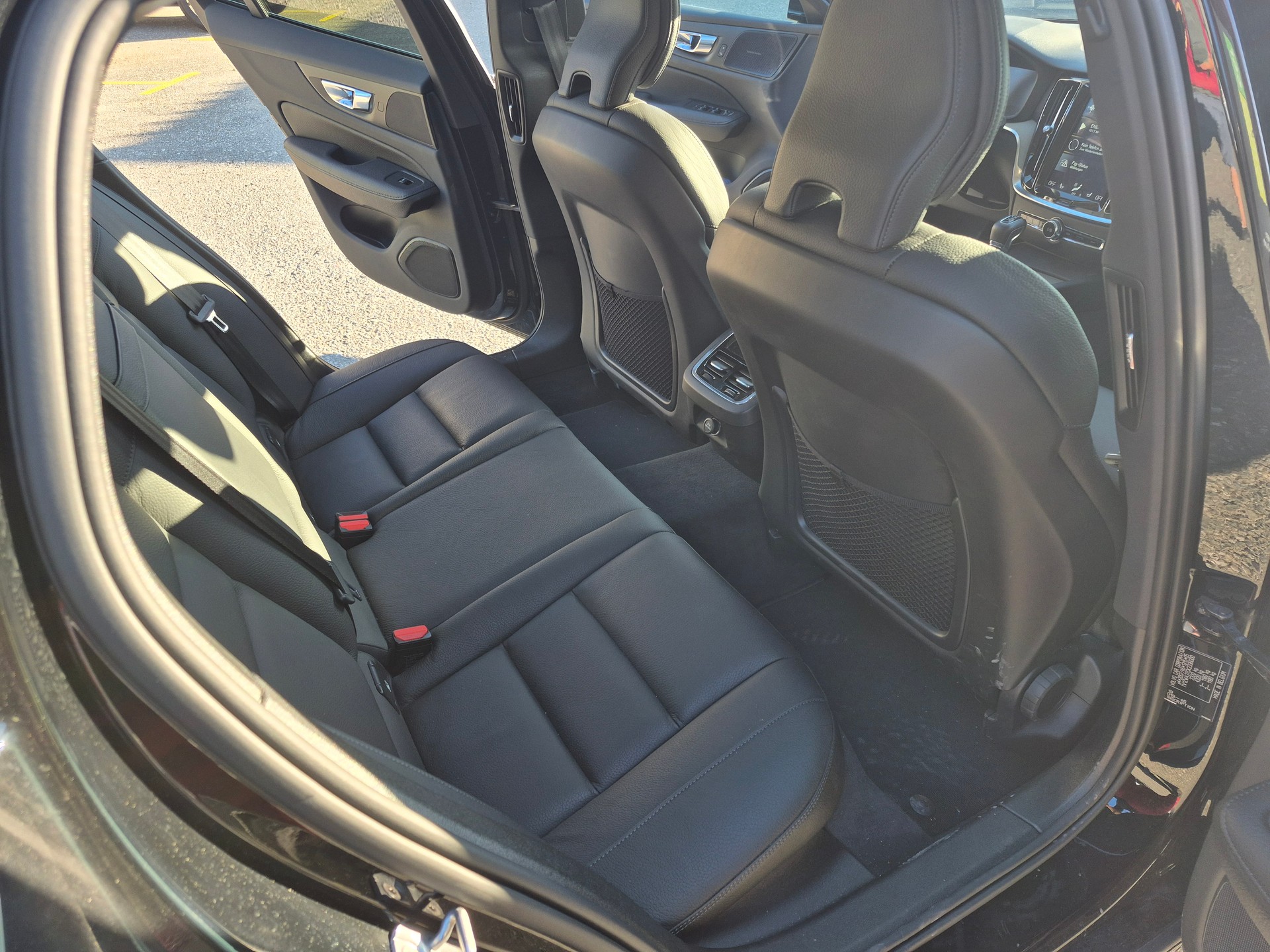 VOLVO V60 T6 AWD Inscription Geartronic-image-11